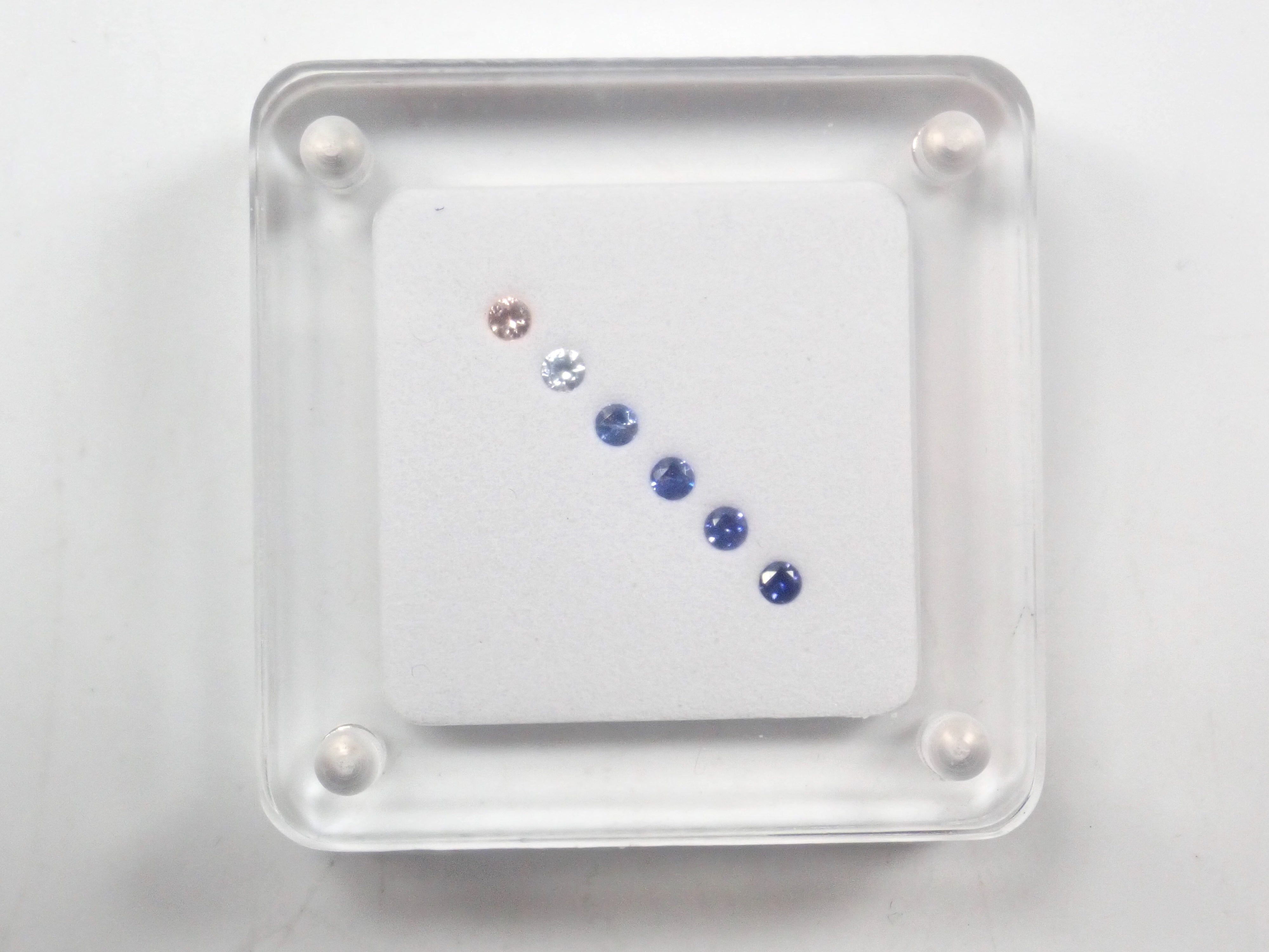 【3/6 22時販売】《残り1セット・ツーソン新着》ベニトアイトグラデーション6石セット(2.0mm,ラウンドカット,トップクオリティ含む) 《複数購入割引有》