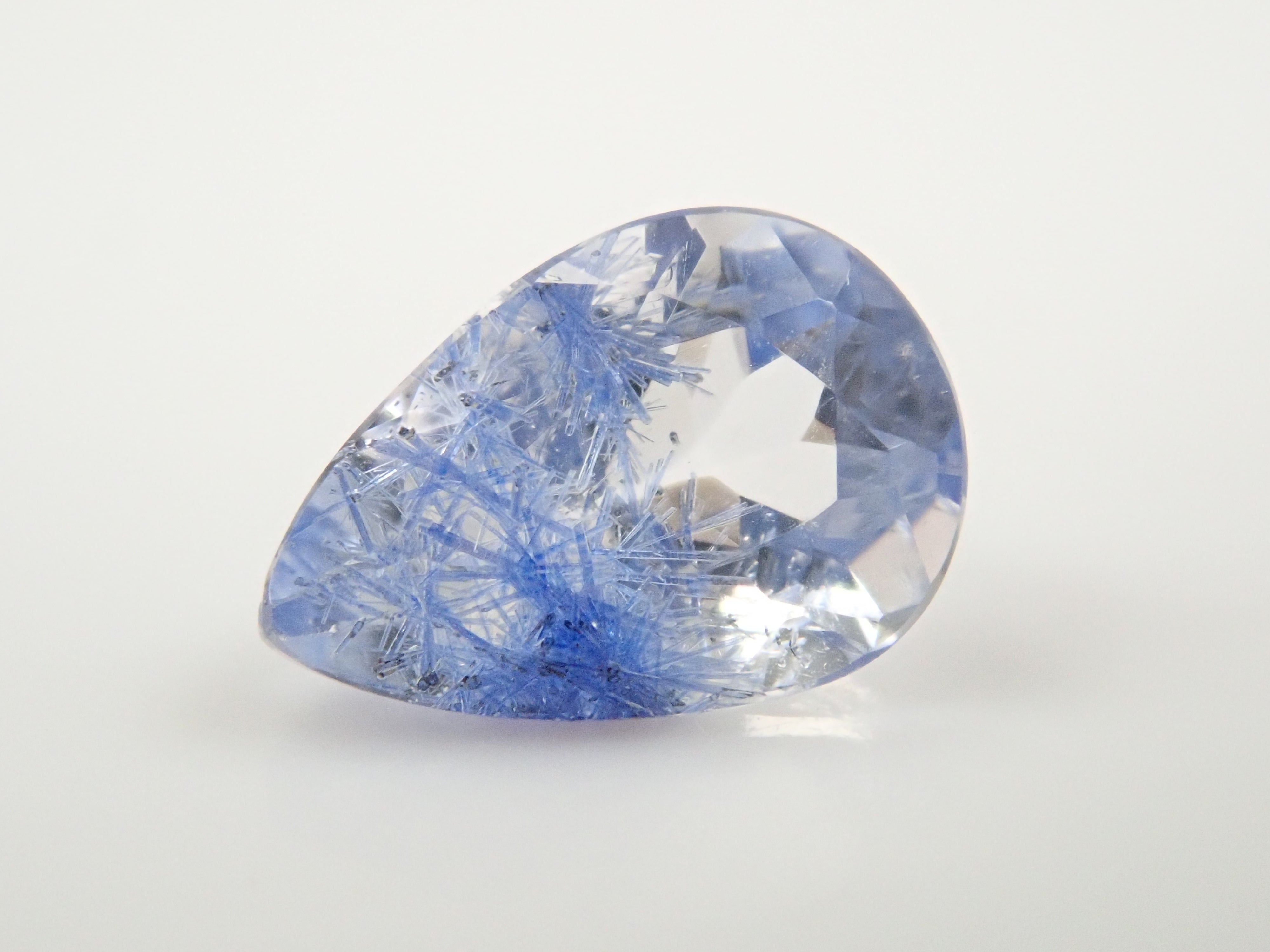 【12562094掲載】ブラジル産デュモルチェライトインクォーツ 0.642ctルース