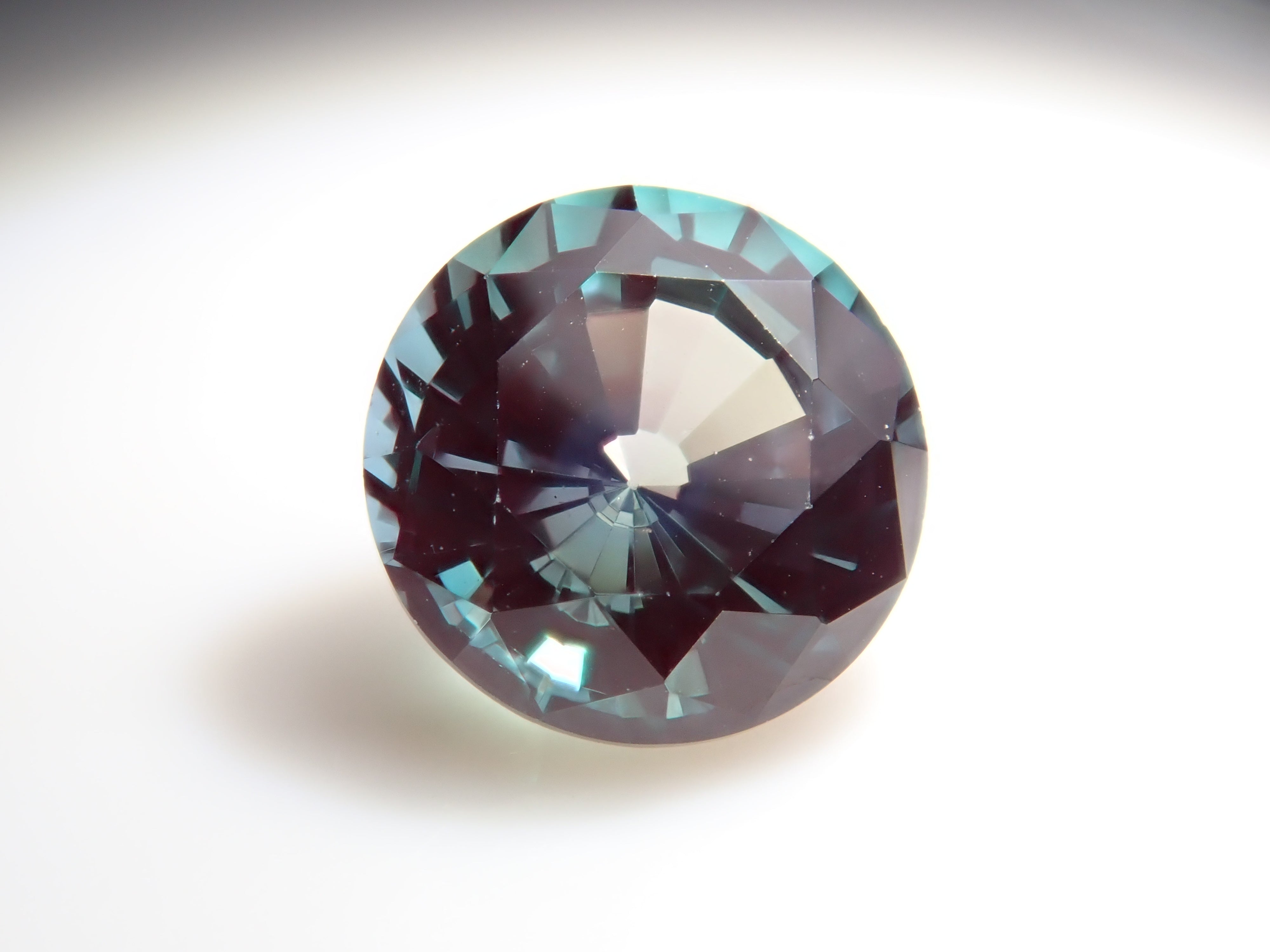 合成アレキサンドライト 0.430ctルース