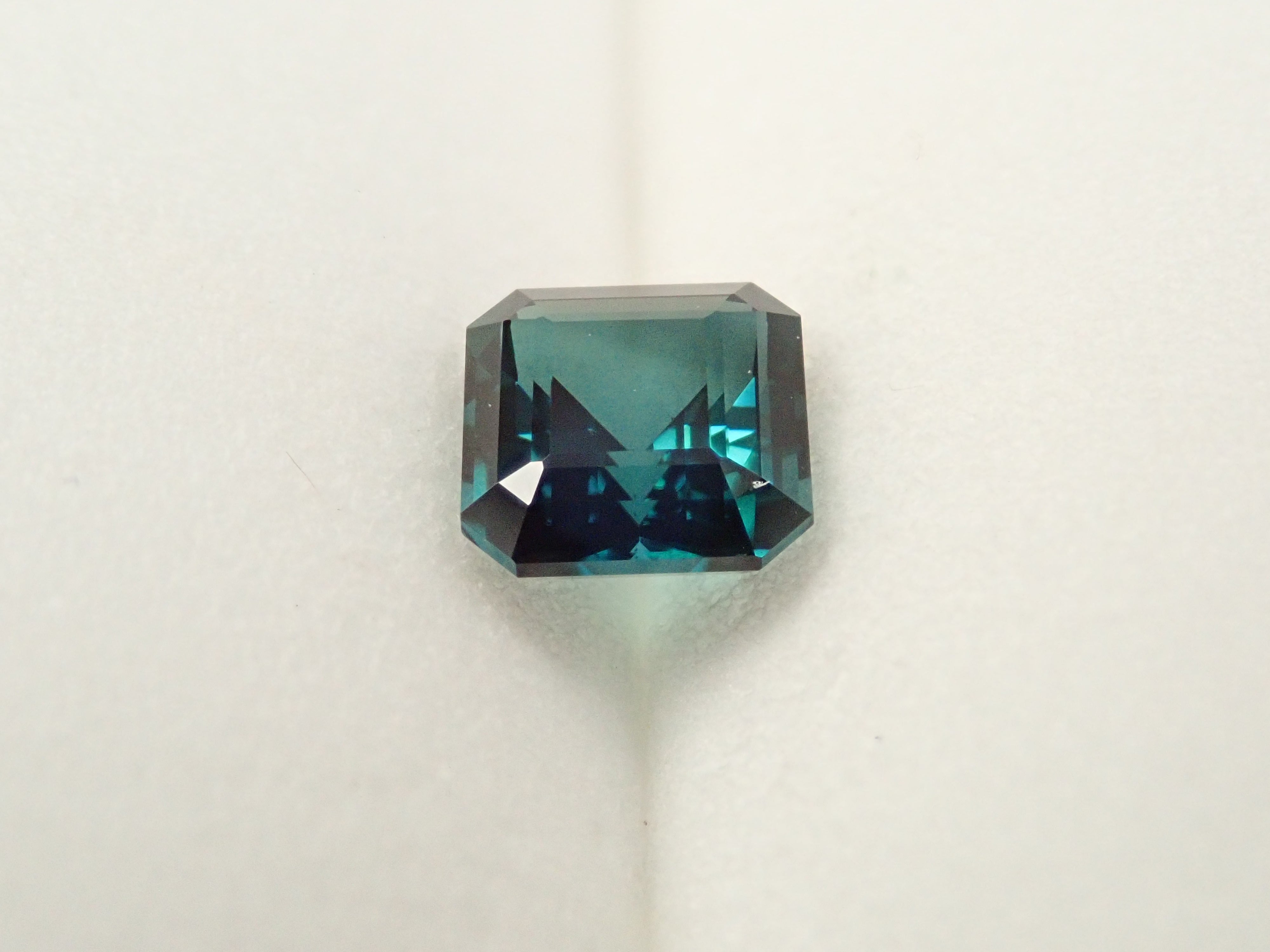 【12561919掲載】ブラジル産ブルートルマリン 0.819ctルース