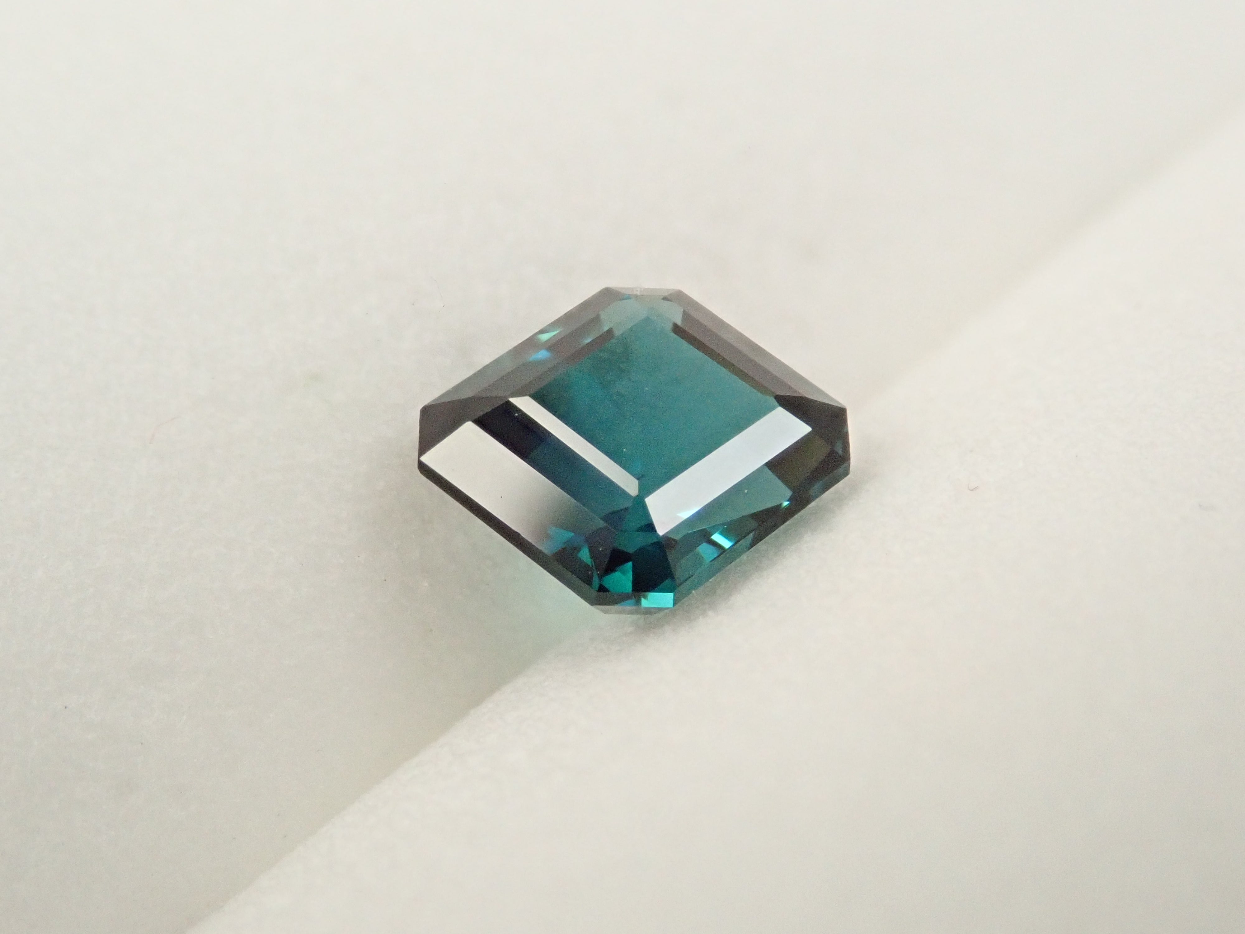 【12561919掲載】ブラジル産ブルートルマリン 0.819ctルース