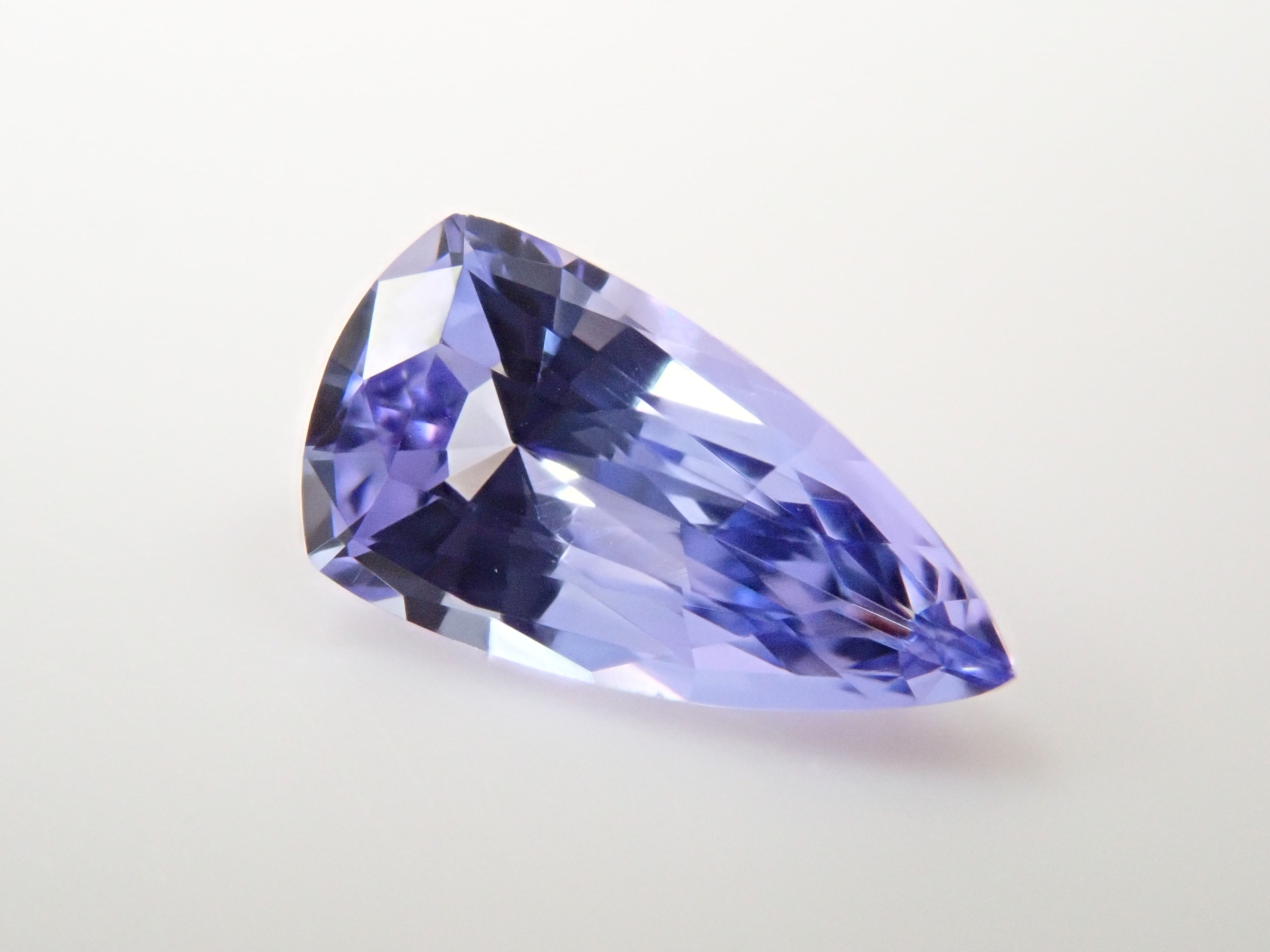 【12562068掲載】タンザニア産タンザナイト 0.416ctルース