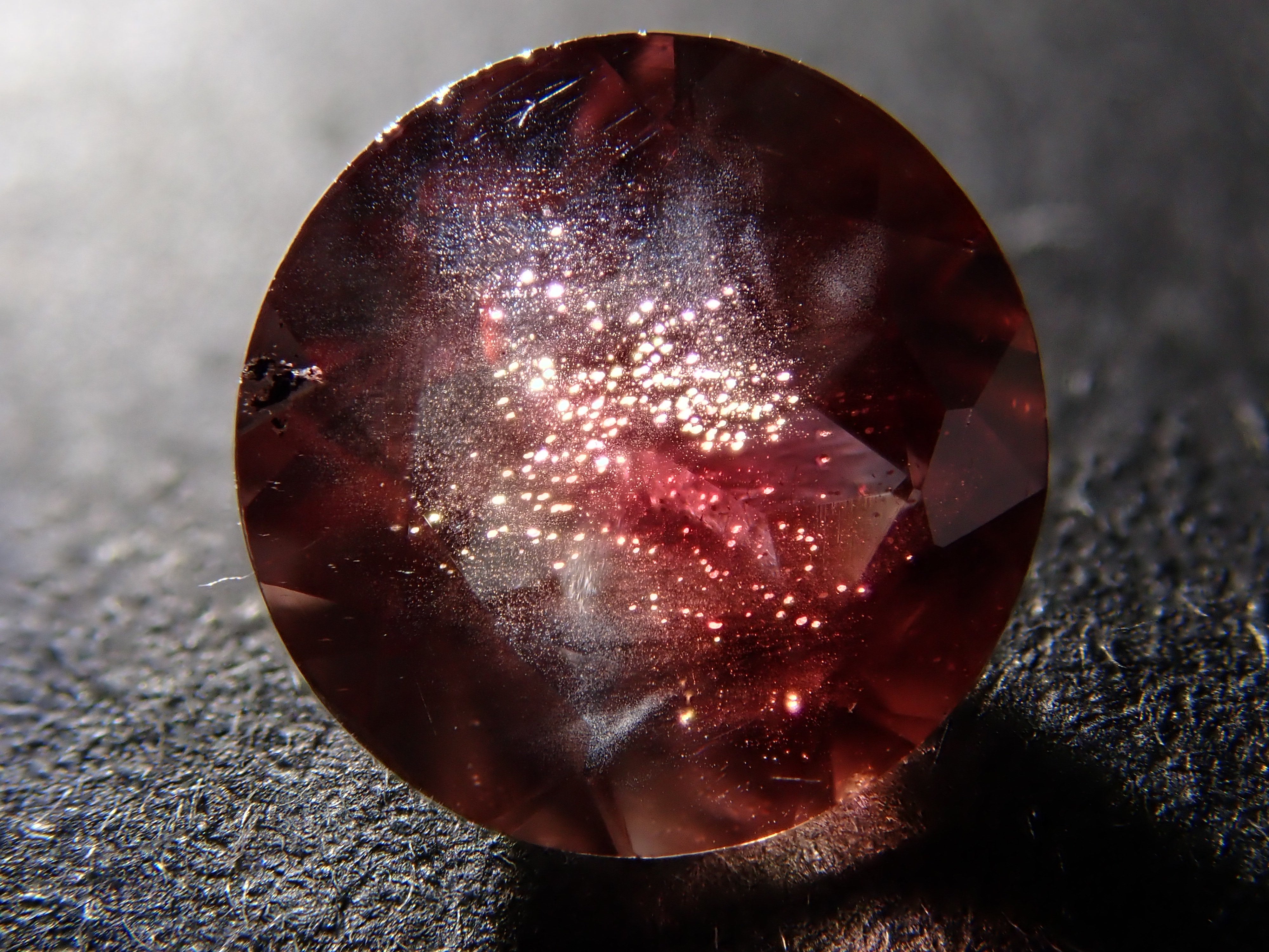 【12562078掲載】アメリカ産オレゴンサンストーン 0.820ctルース