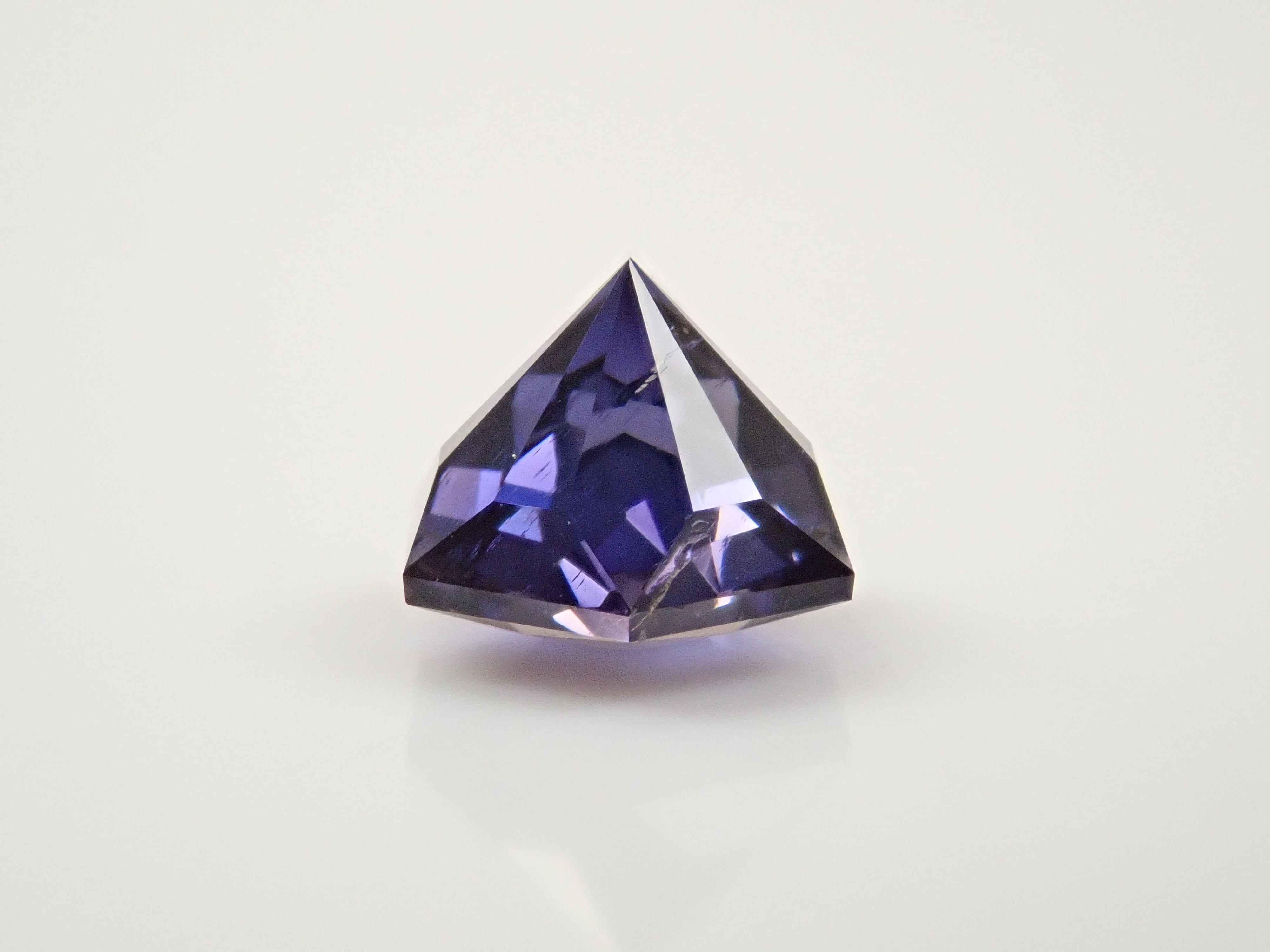 【12562099掲載】インド産アイオライトサンストーン 0.920ctルース