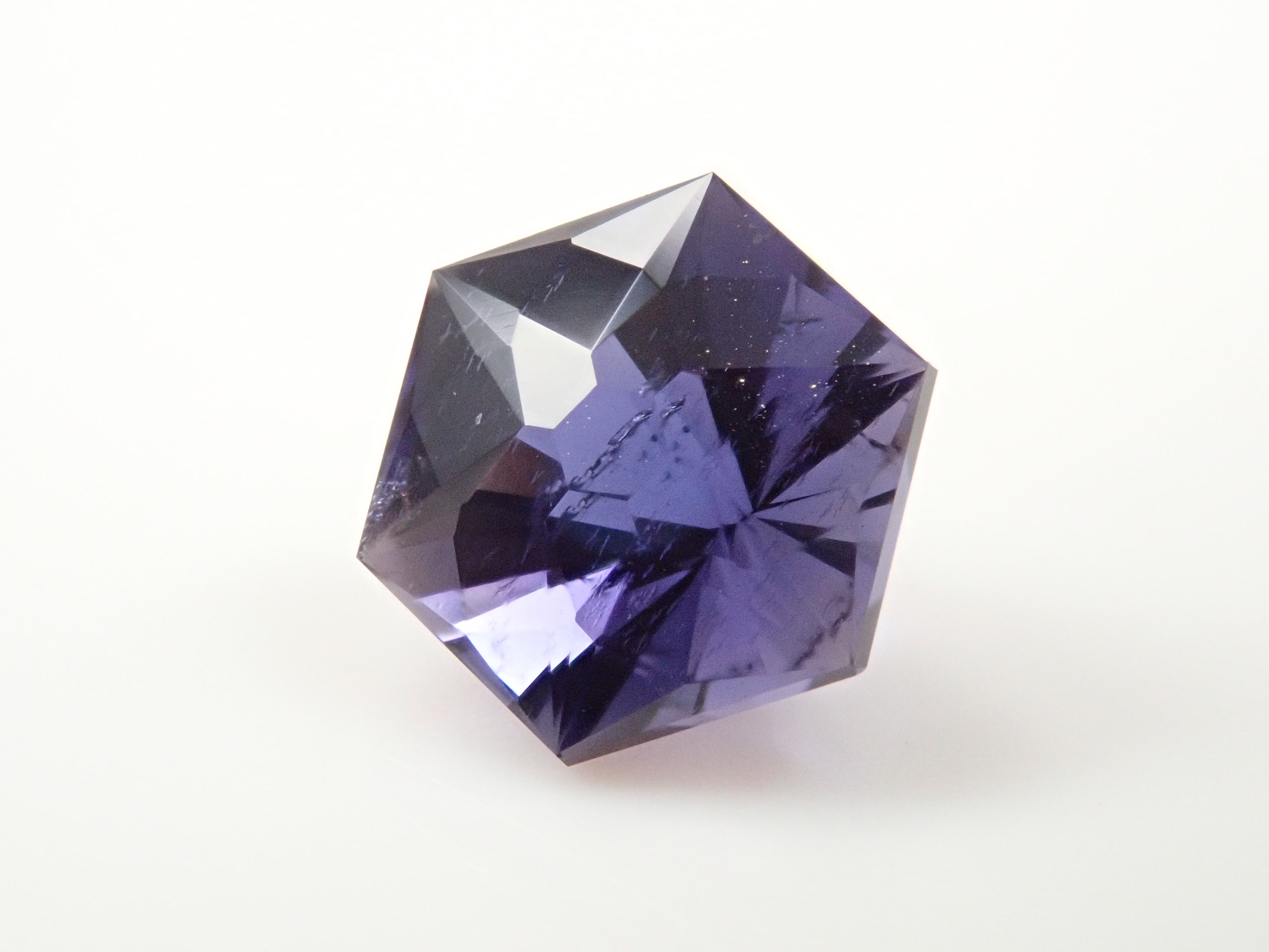 【12562099掲載】インド産アイオライトサンストーン 0.920ctルース