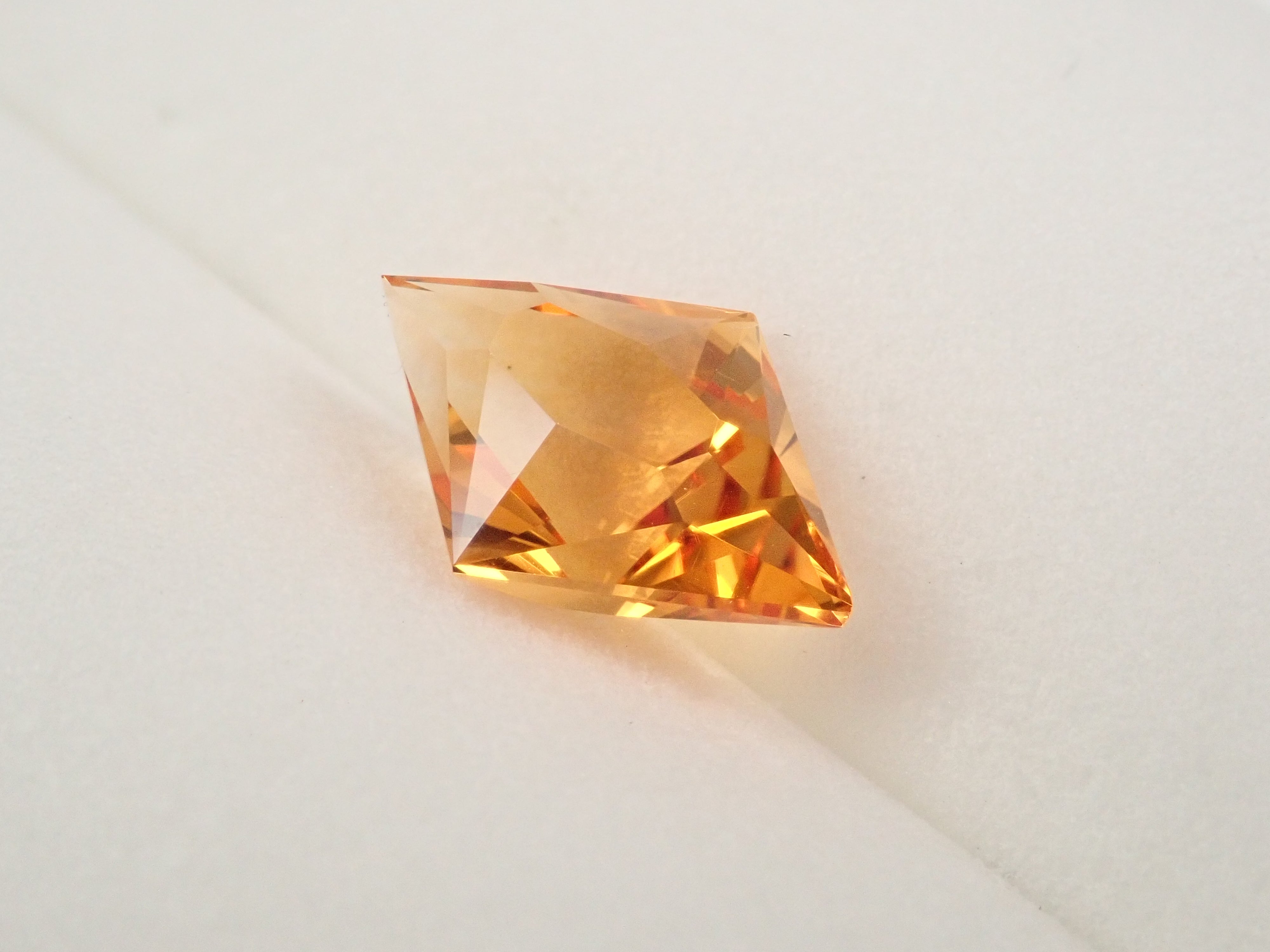 【12562100掲載】ブラジル産シトリン 1.852ctルース