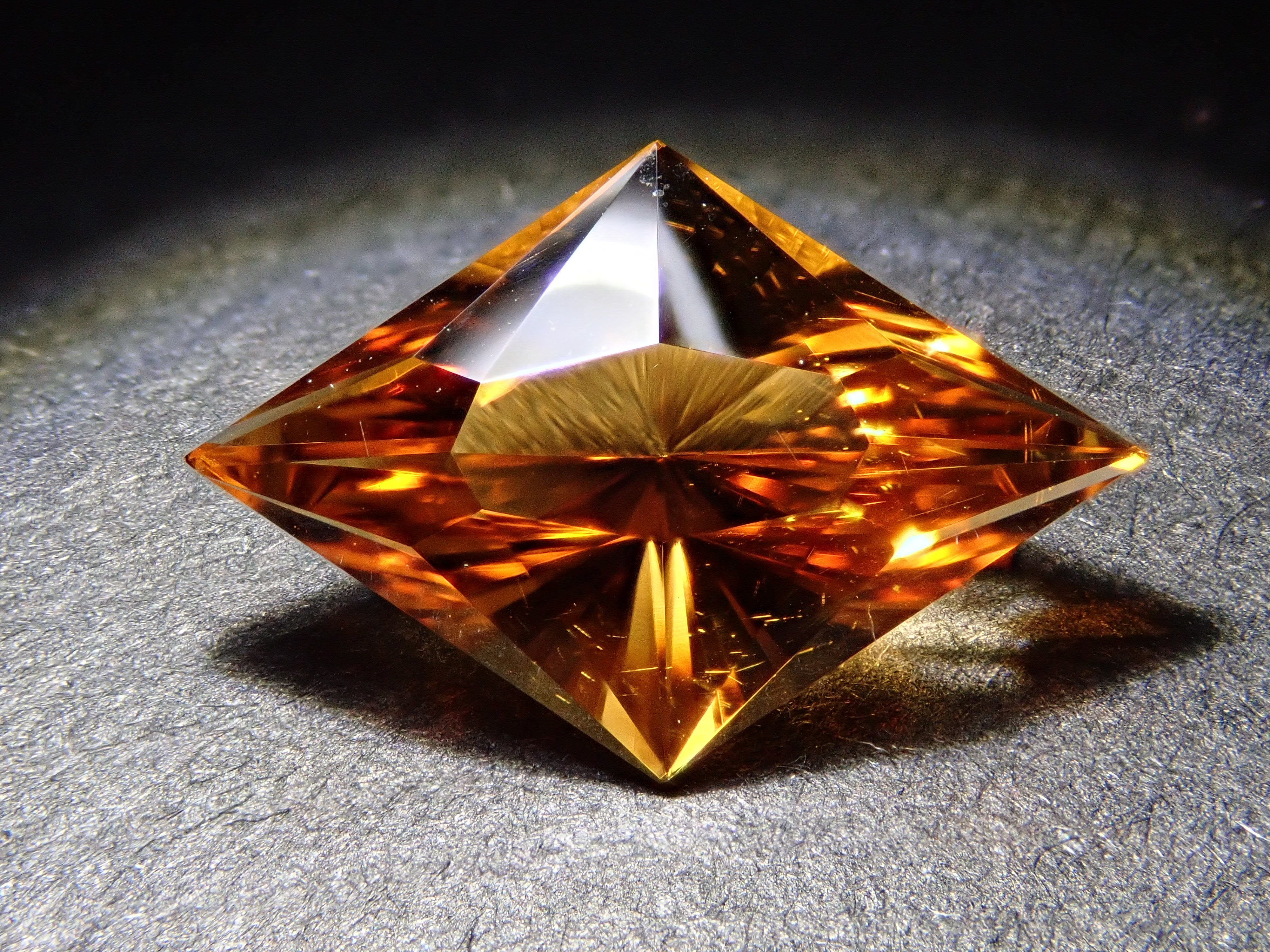 【12562100掲載】ブラジル産シトリン 1.852ctルース