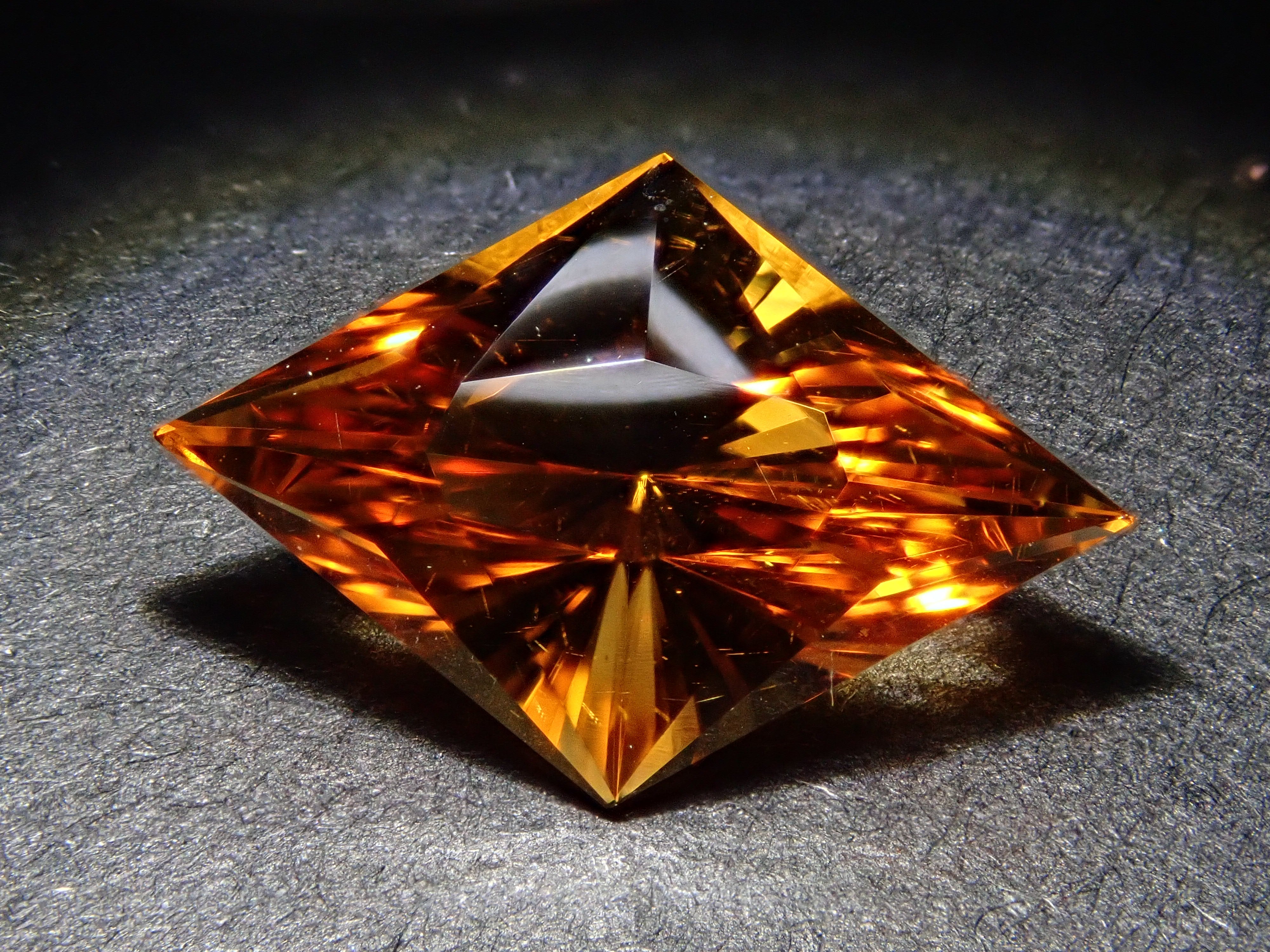 【12562100掲載】ブラジル産シトリン 1.852ctルース