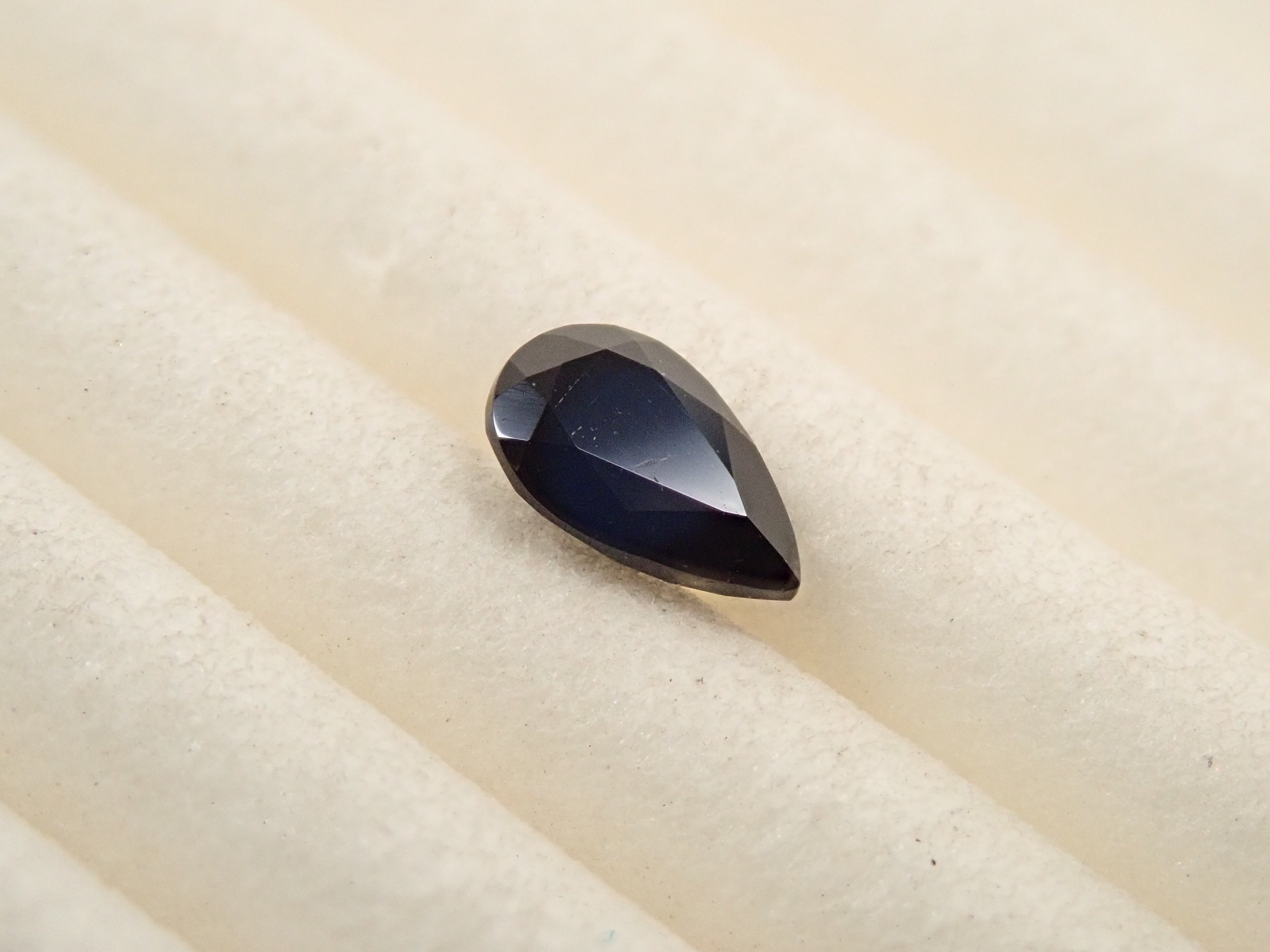 【12562062掲載】アメリカ産ネプチュナイト 0.207ctルース