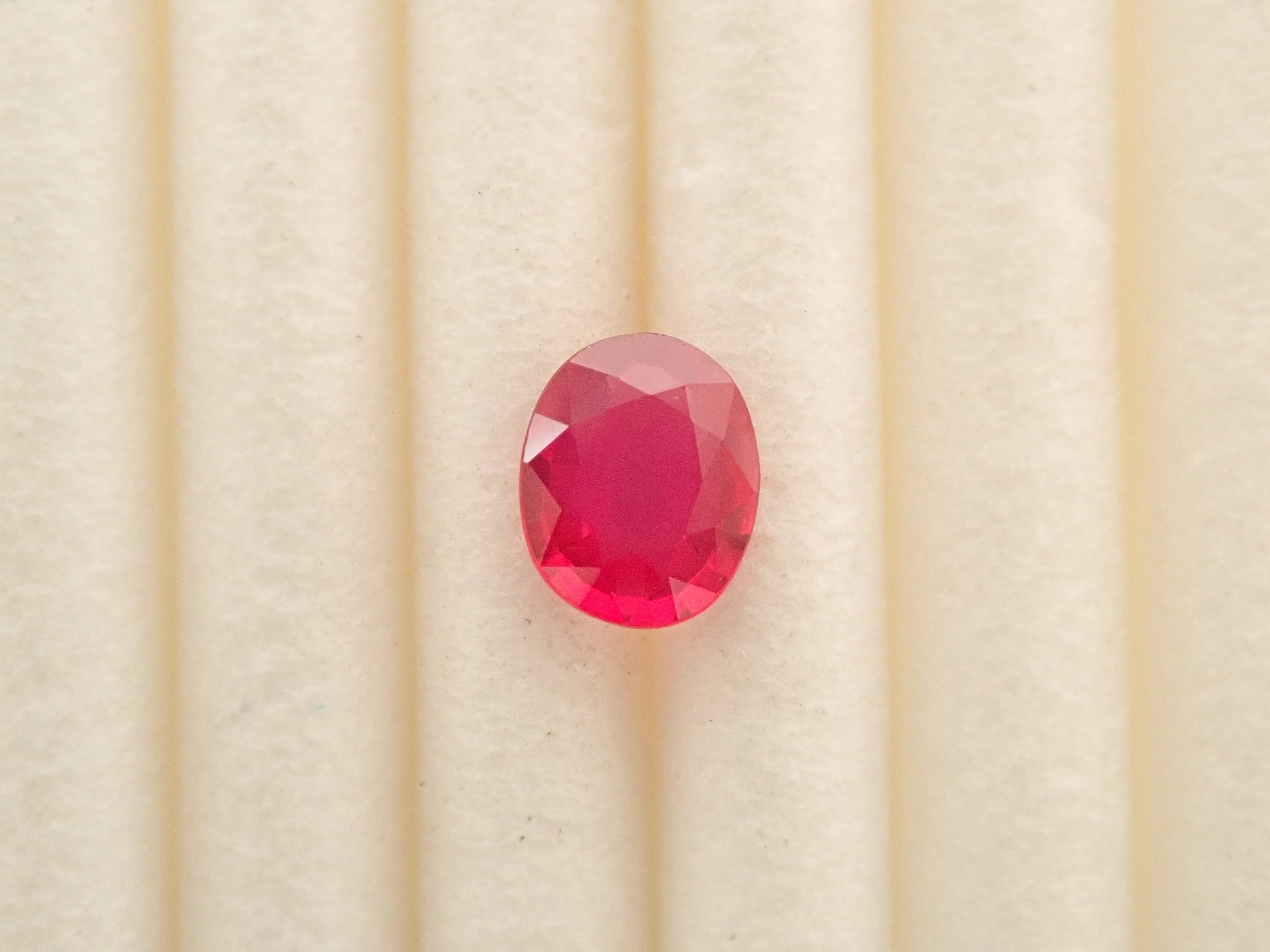 非加熱ピジョンブラッドルビー 0.380ctルース