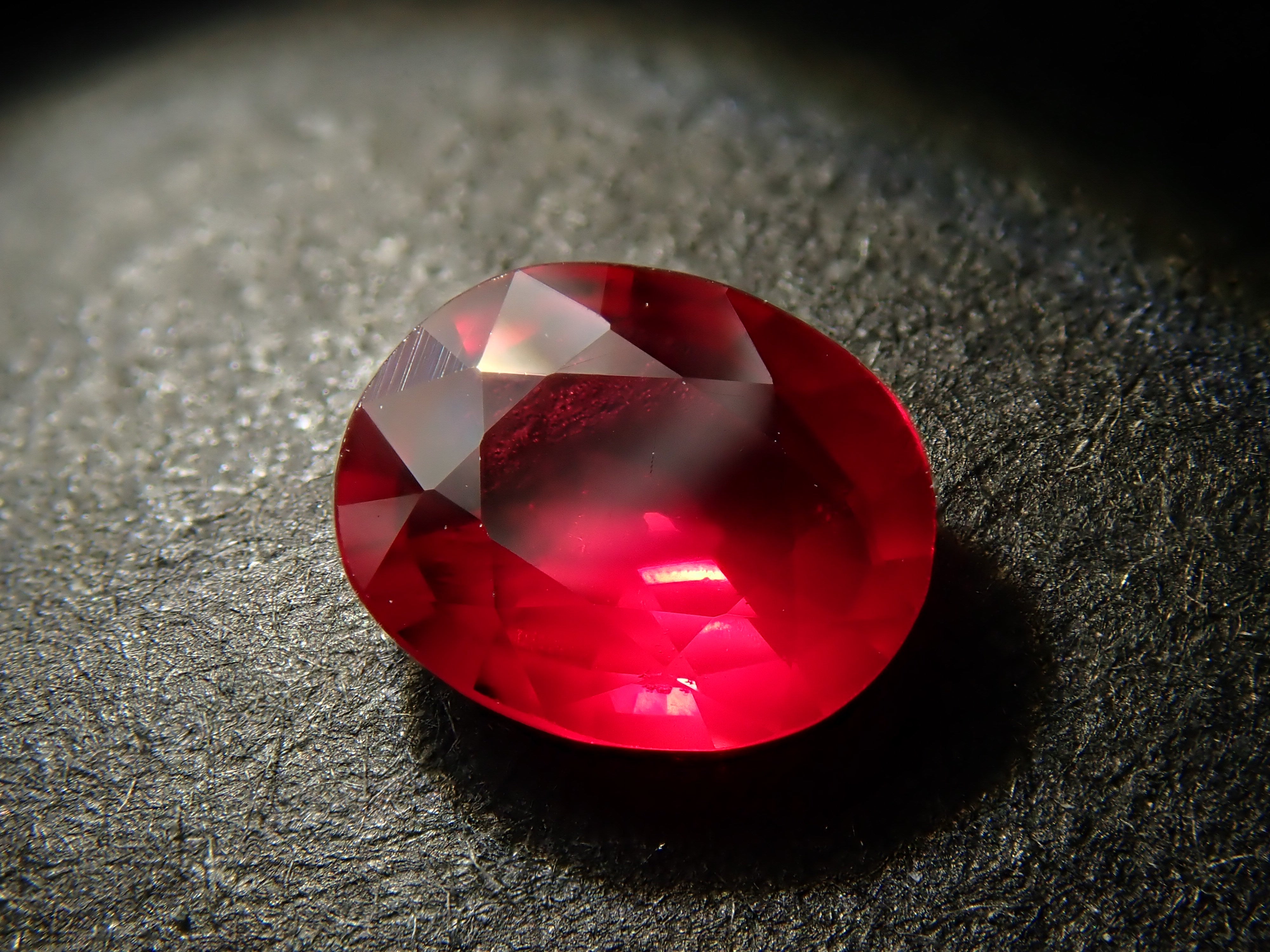 非加熱ピジョンブラッドルビー 0.380ctルース