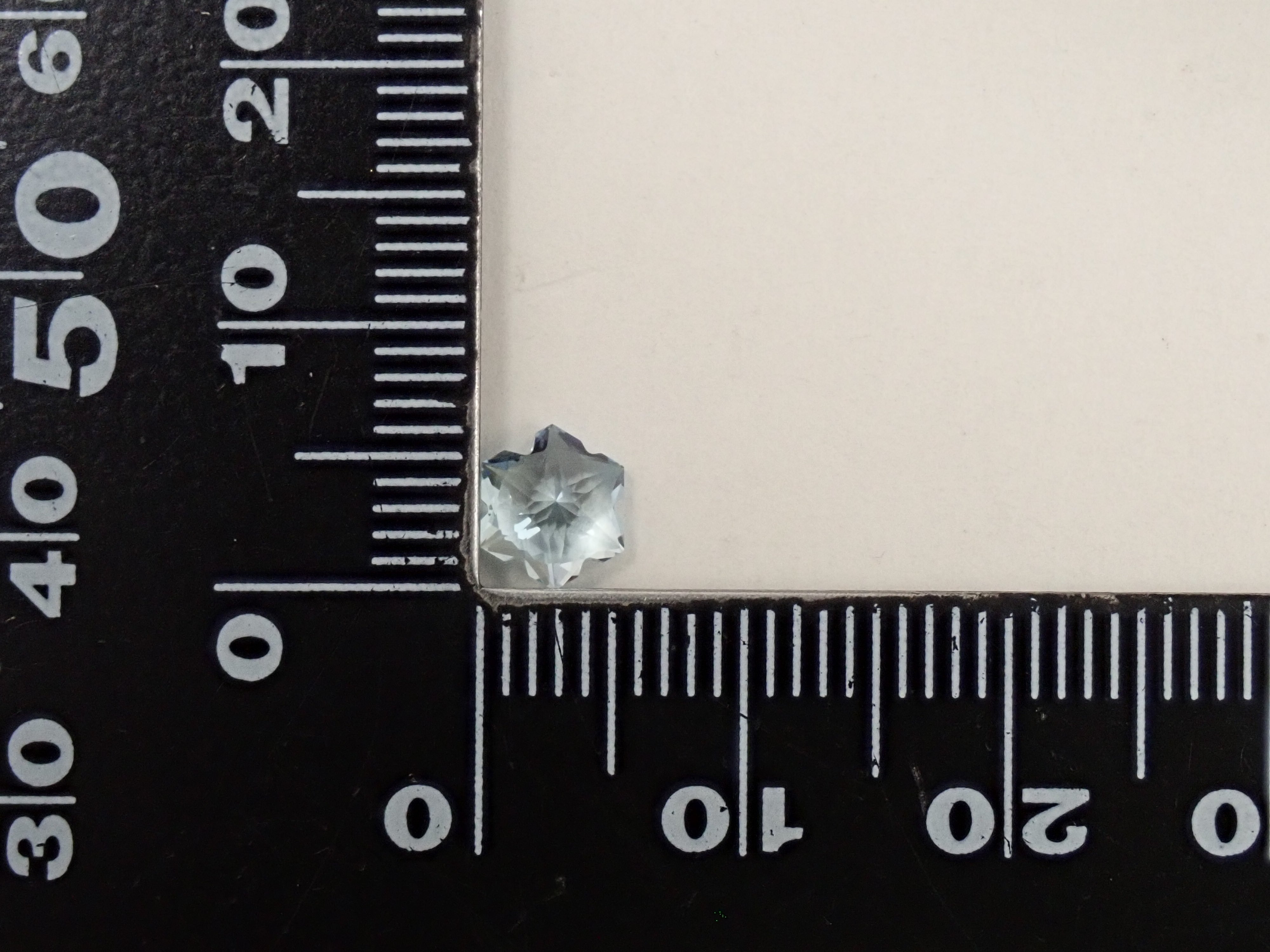 【12562066掲載】ブラジル産スカイブルートパーズ 0.834ctルース