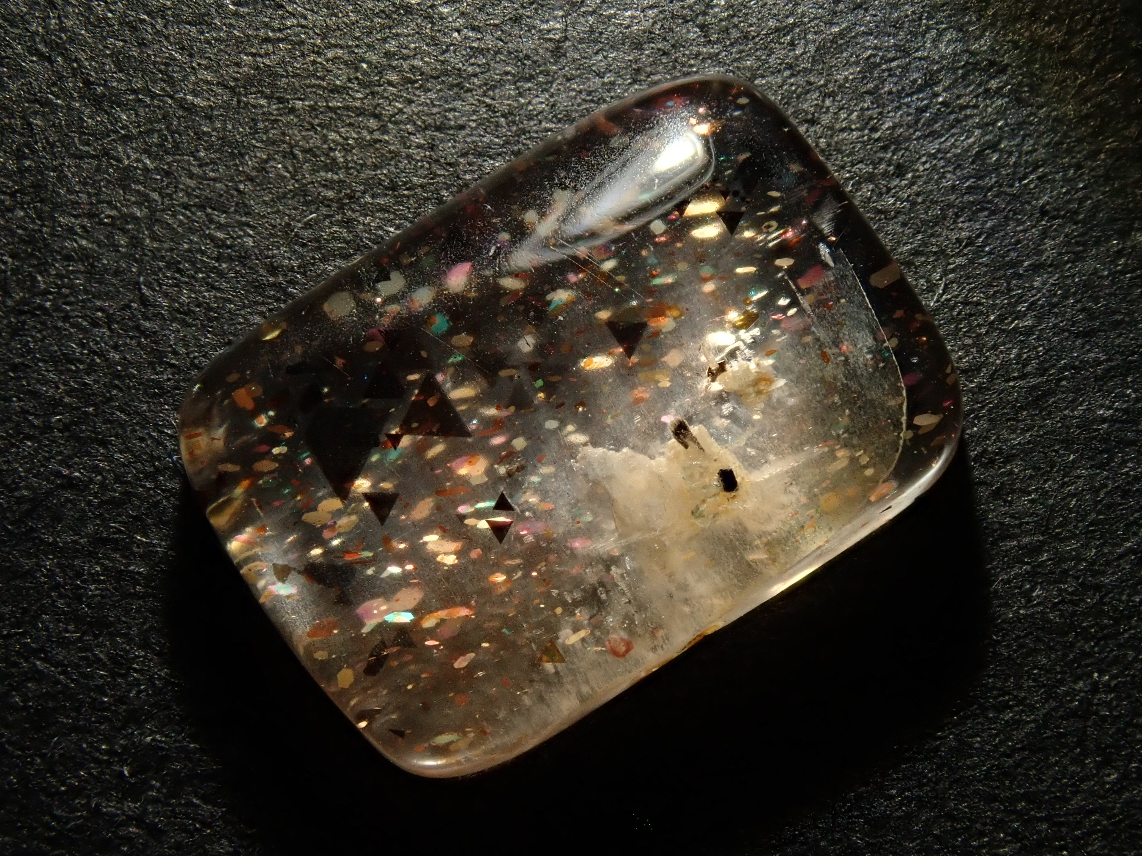 【12562044掲載】オーストラリア産レインボーラティスサンストーン 2.188ctルース