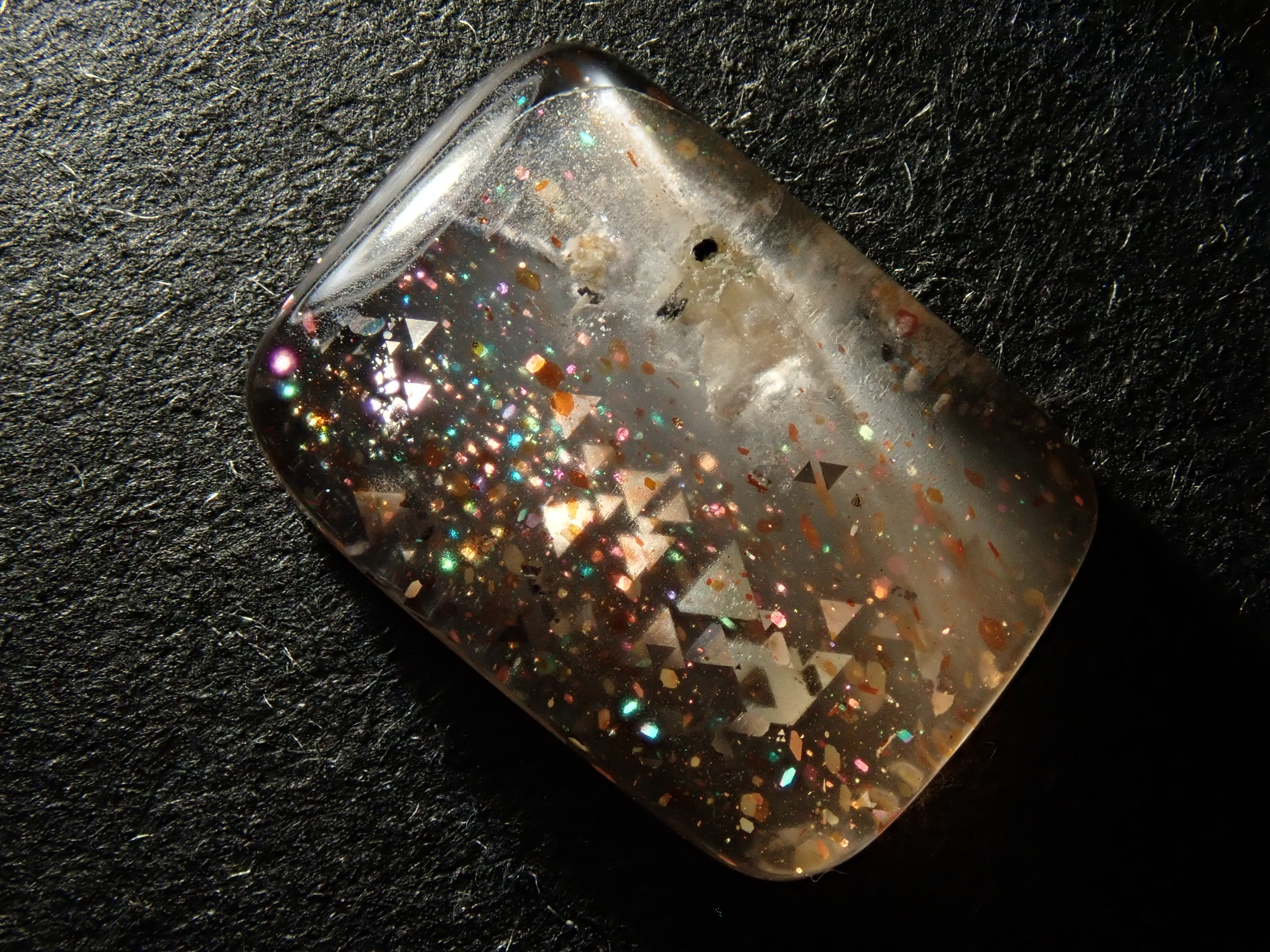 【12562044掲載】オーストラリア産レインボーラティスサンストーン 2.188ctルース