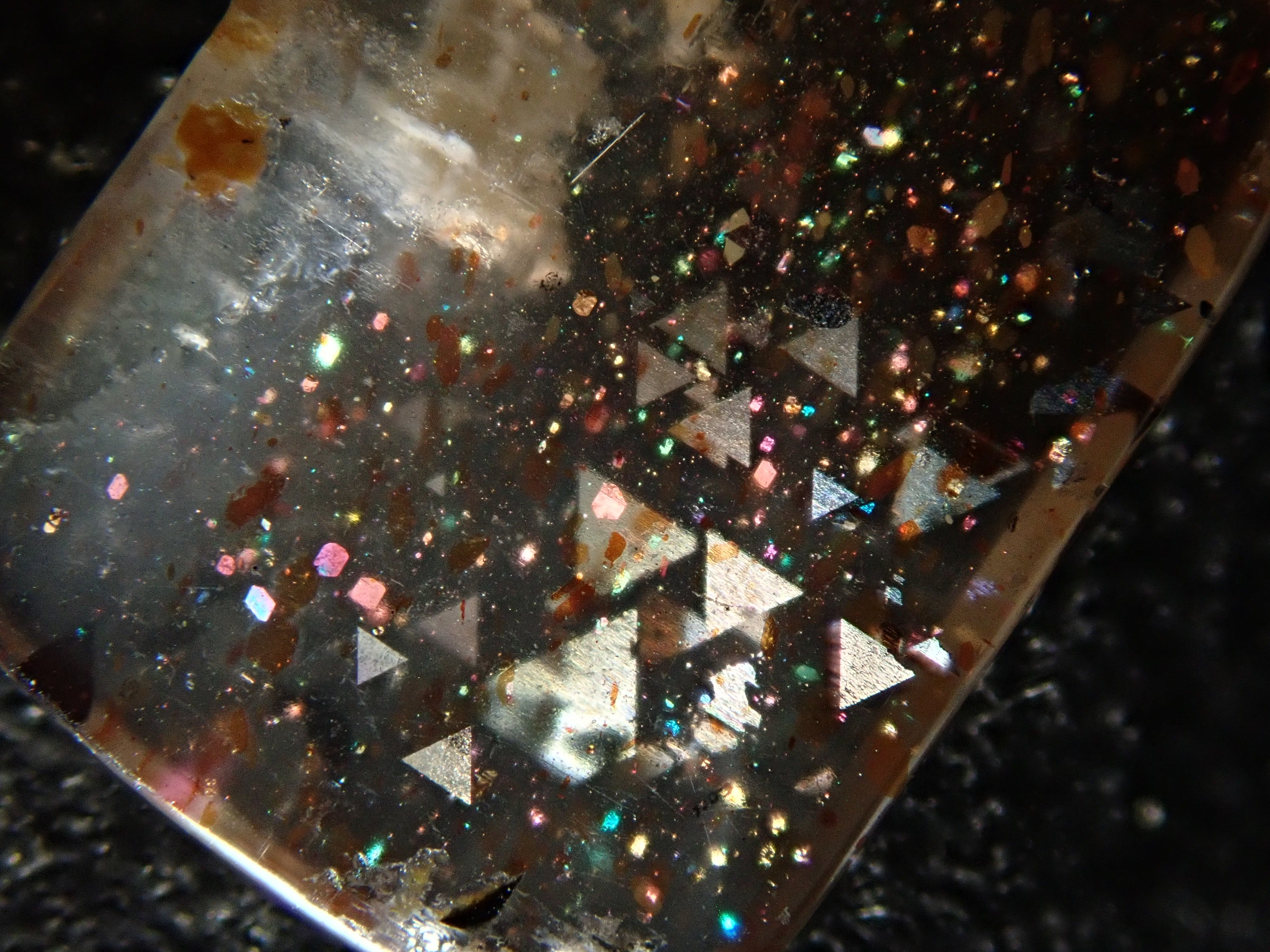 【12562044掲載】オーストラリア産レインボーラティスサンストーン 2.188ctルース