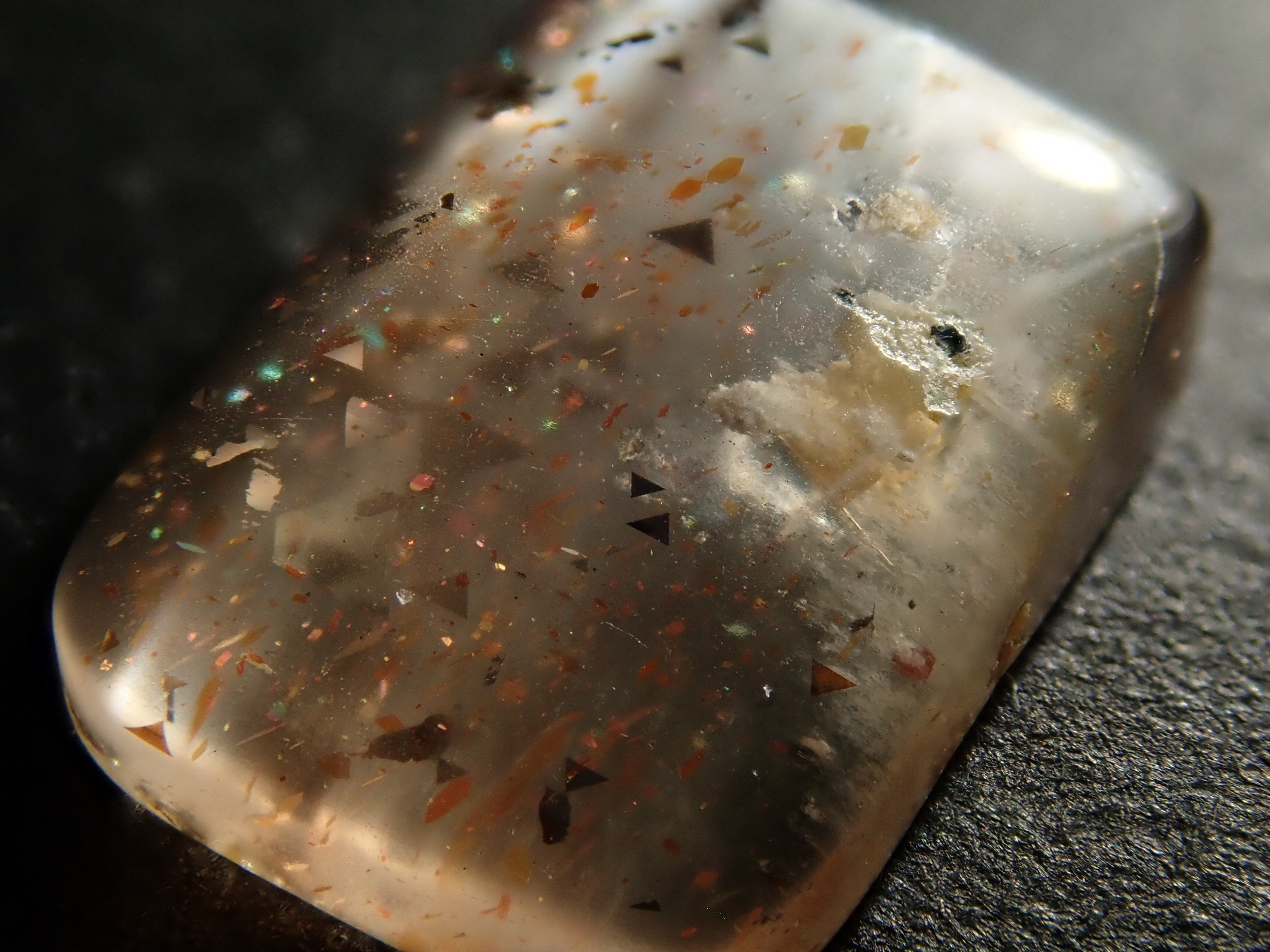 【12562044掲載】オーストラリア産レインボーラティスサンストーン 2.188ctルース