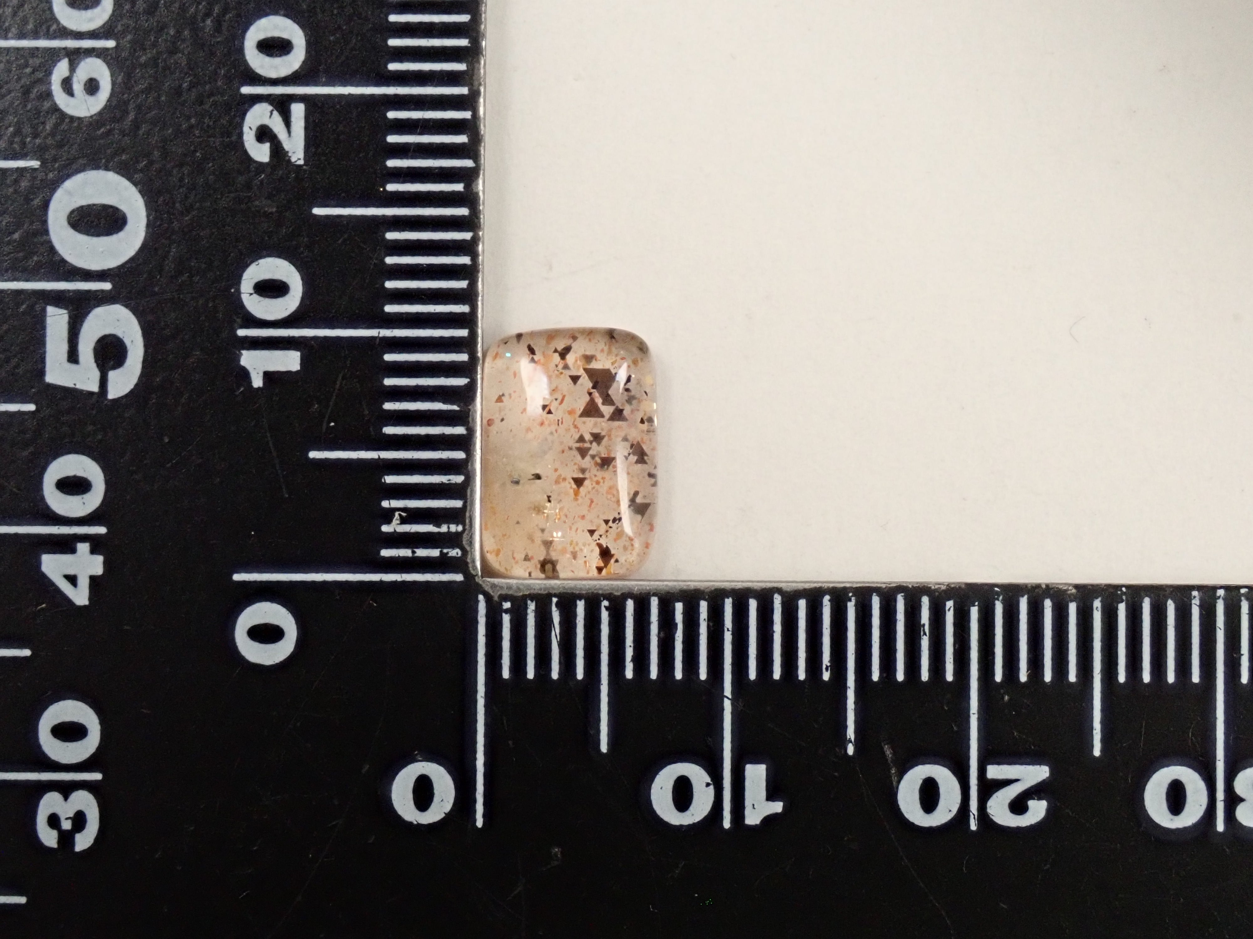 【12562044掲載】オーストラリア産レインボーラティスサンストーン 2.188ctルース