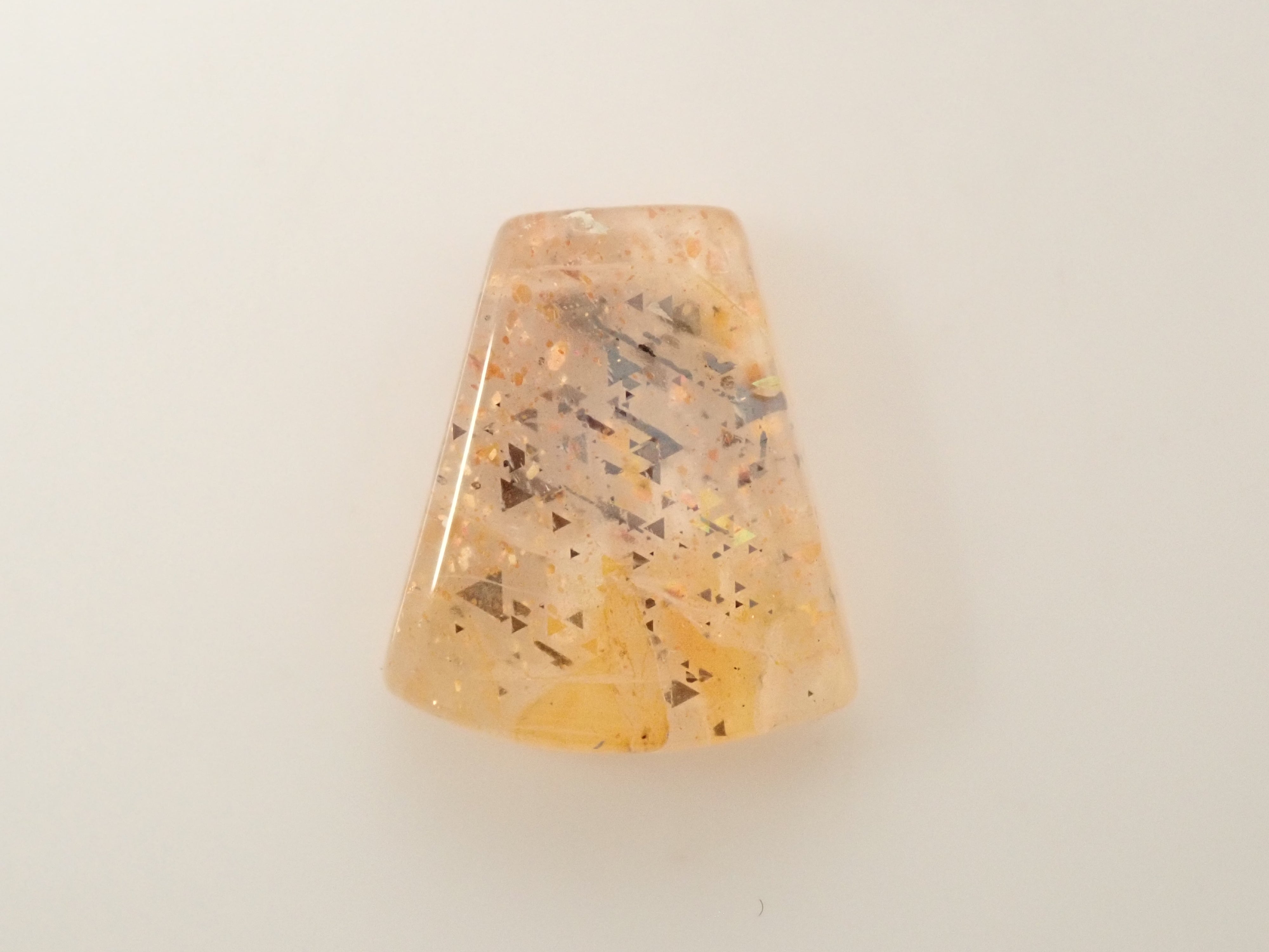 【12562046掲載】オーストラリア産レインボーラティスサンストーン 3.327ctルース