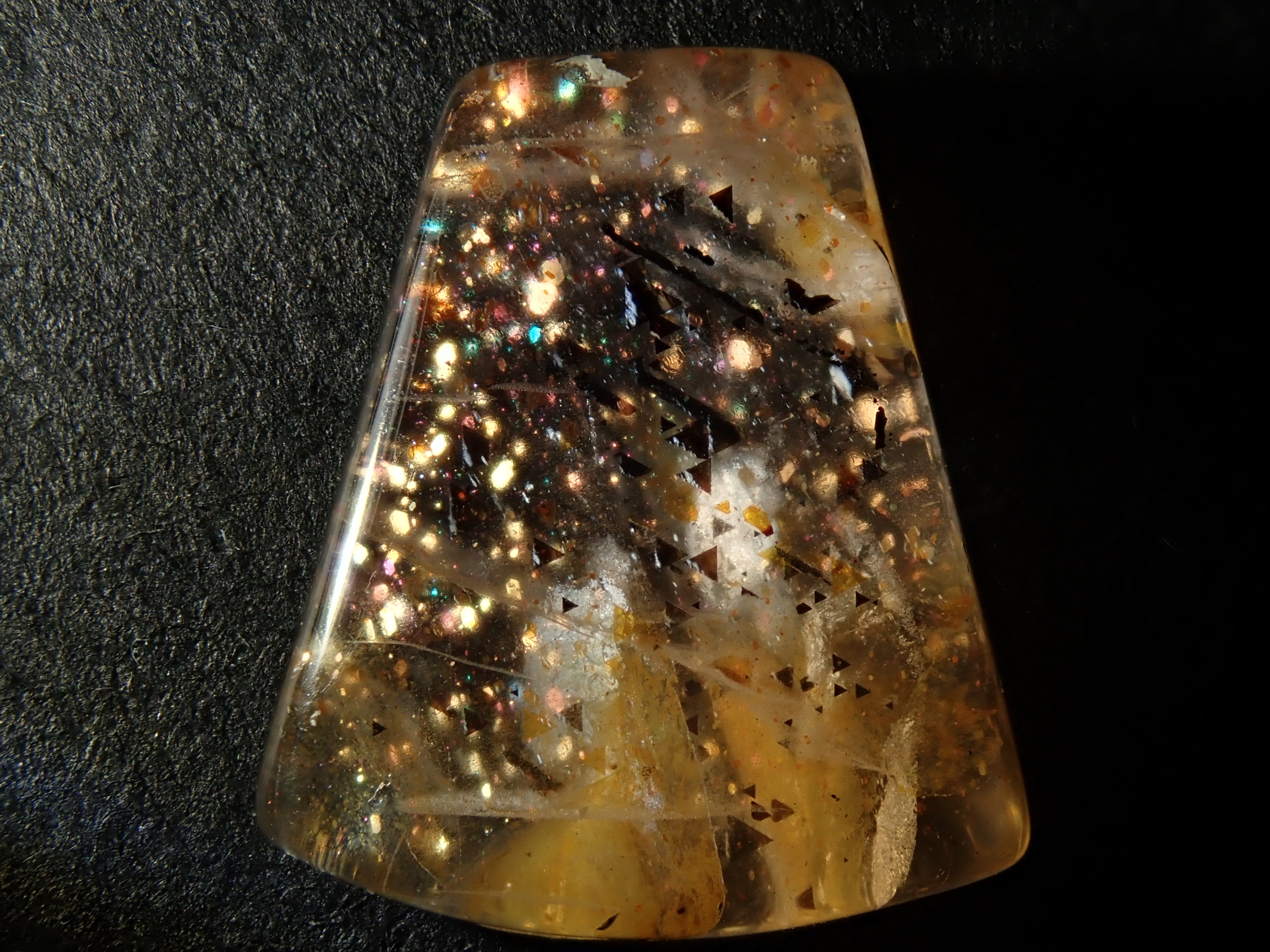 【12562046掲載】オーストラリア産レインボーラティスサンストーン 3.327ctルース