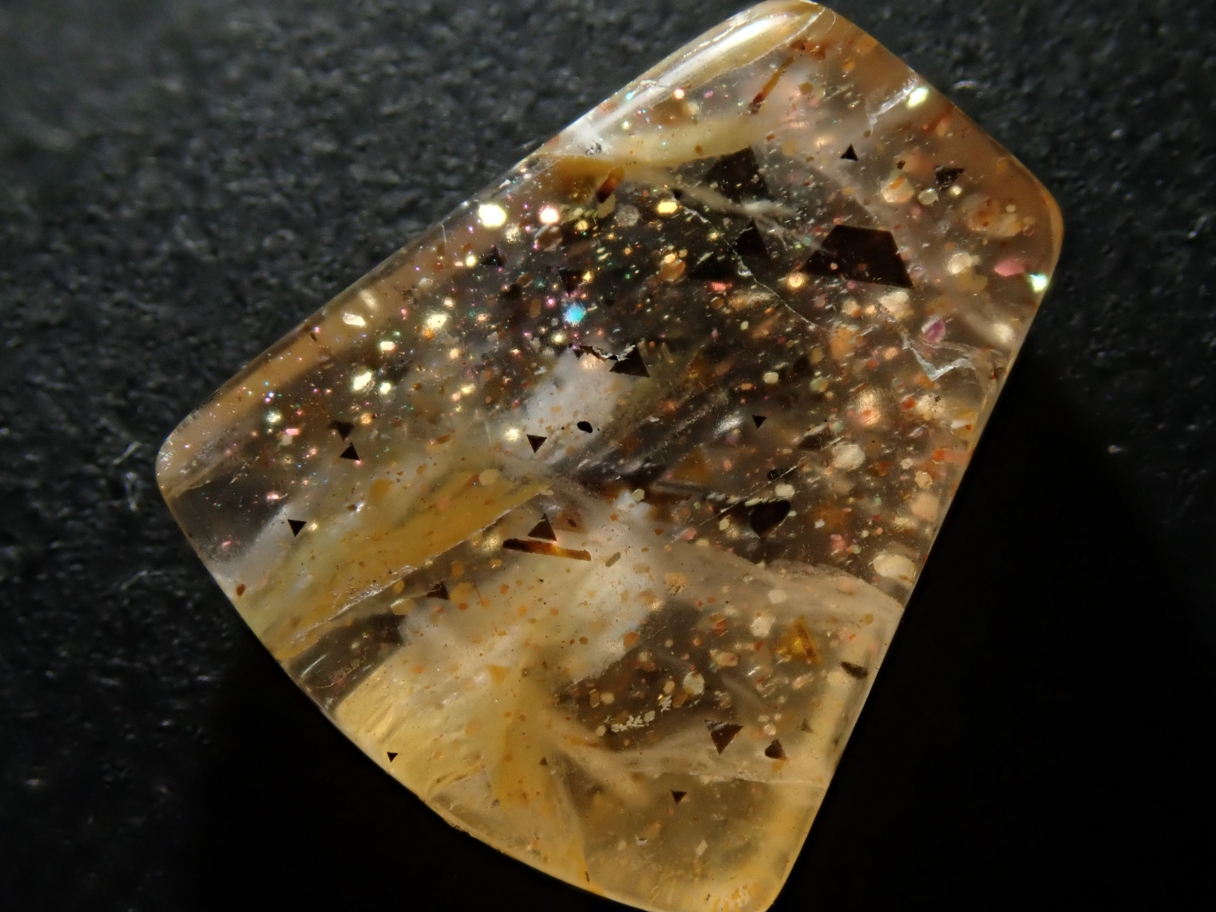 【12562046掲載】オーストラリア産レインボーラティスサンストーン 3.327ctルース