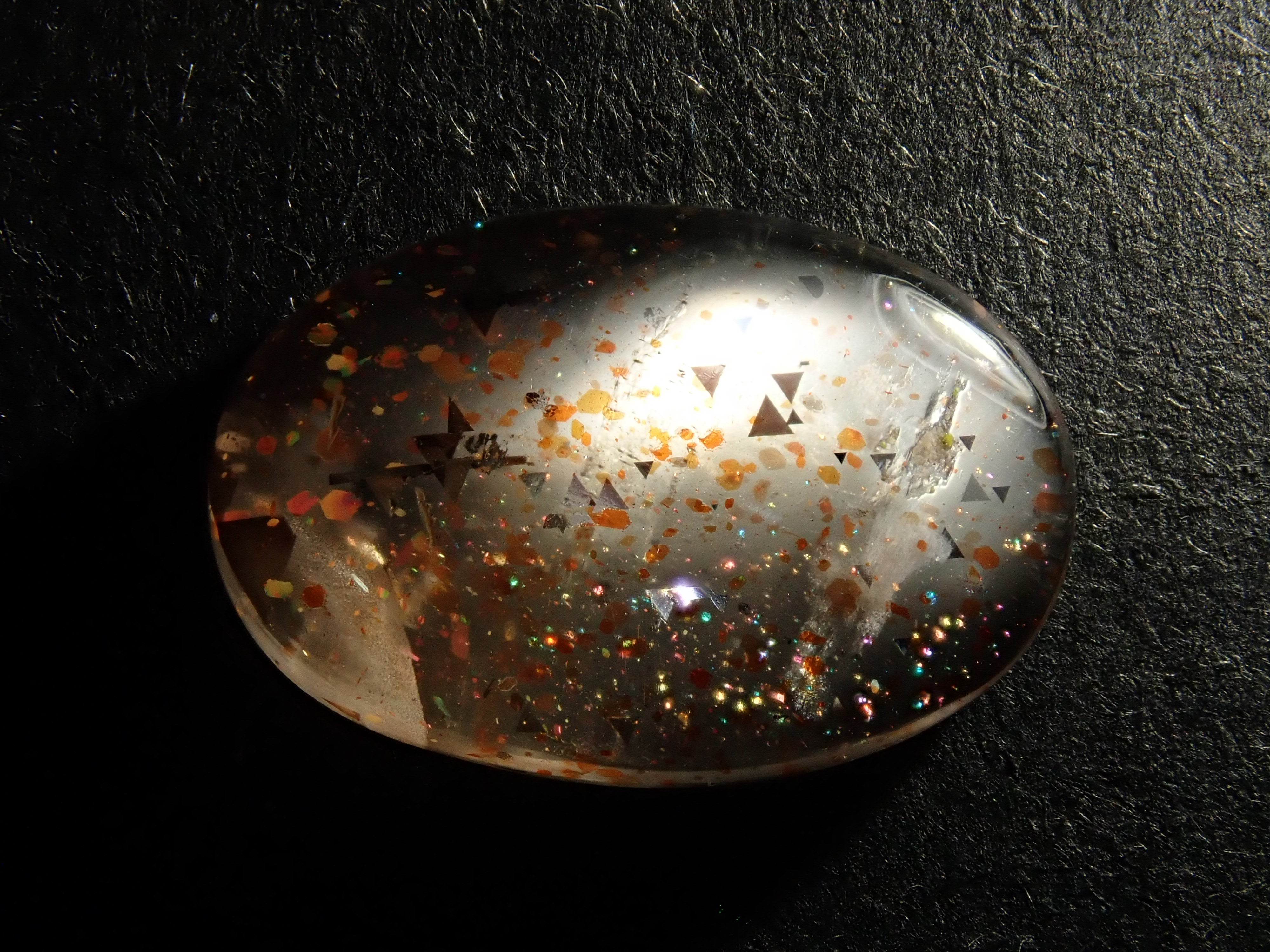 【12562047掲載】オーストラリア産レインボーラティスサンストーン 3.504ctルース