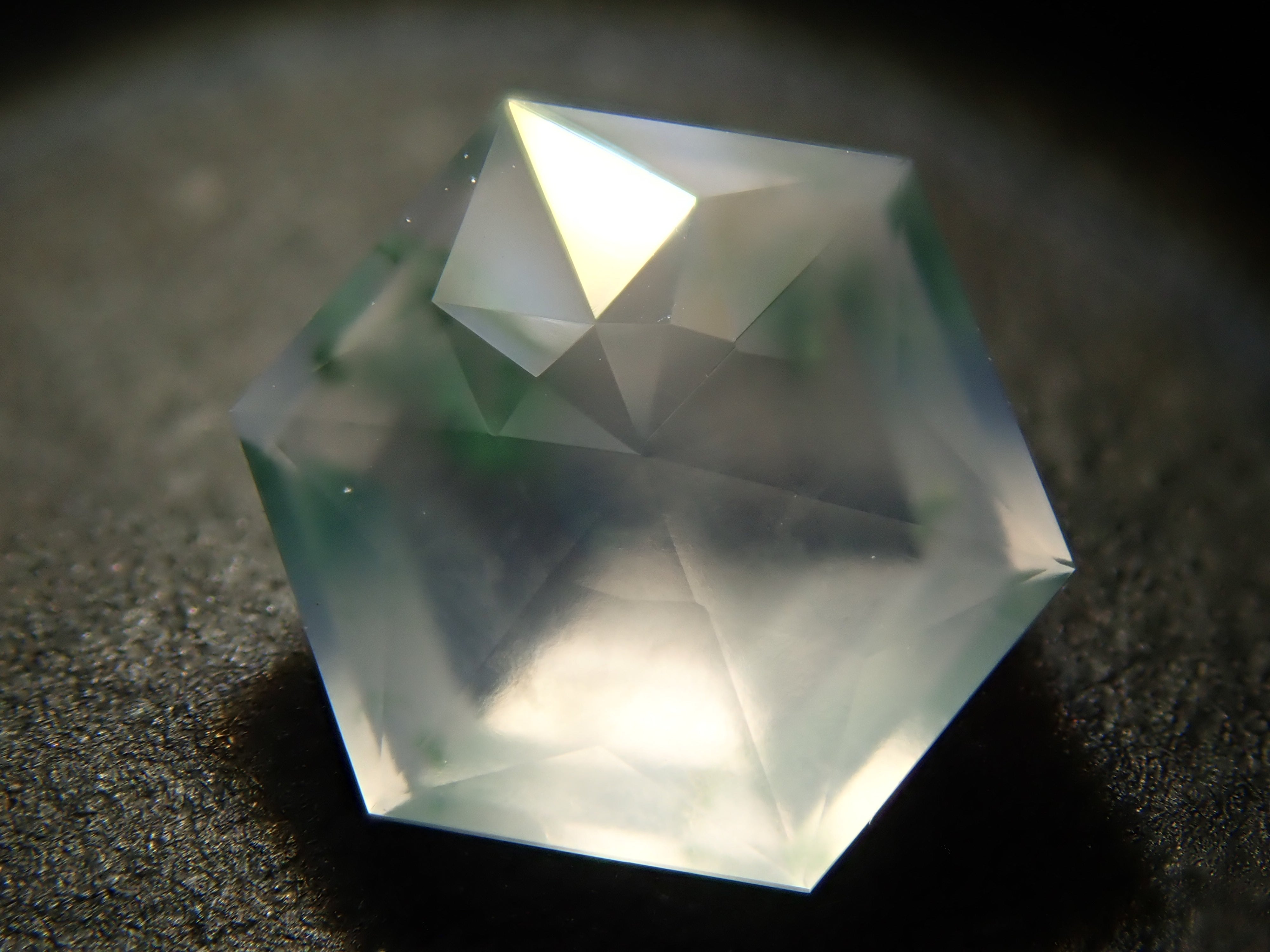 モスアゲート 0.771ctルース