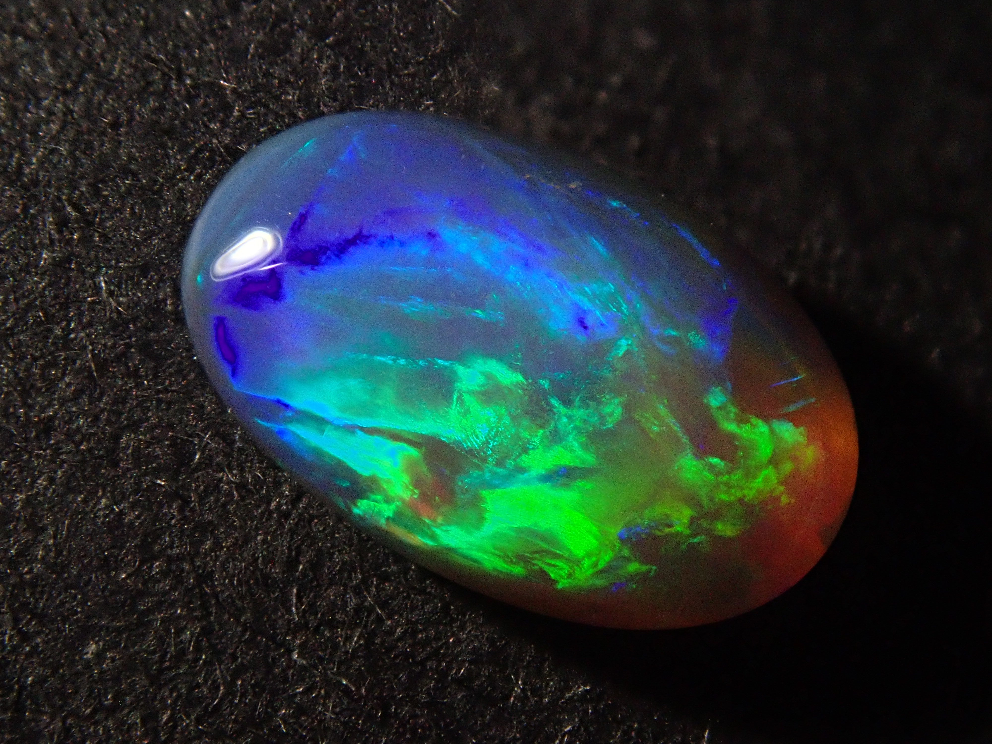 【12562530掲載】オーストラリア産ブラックオパール 0.784ctルース