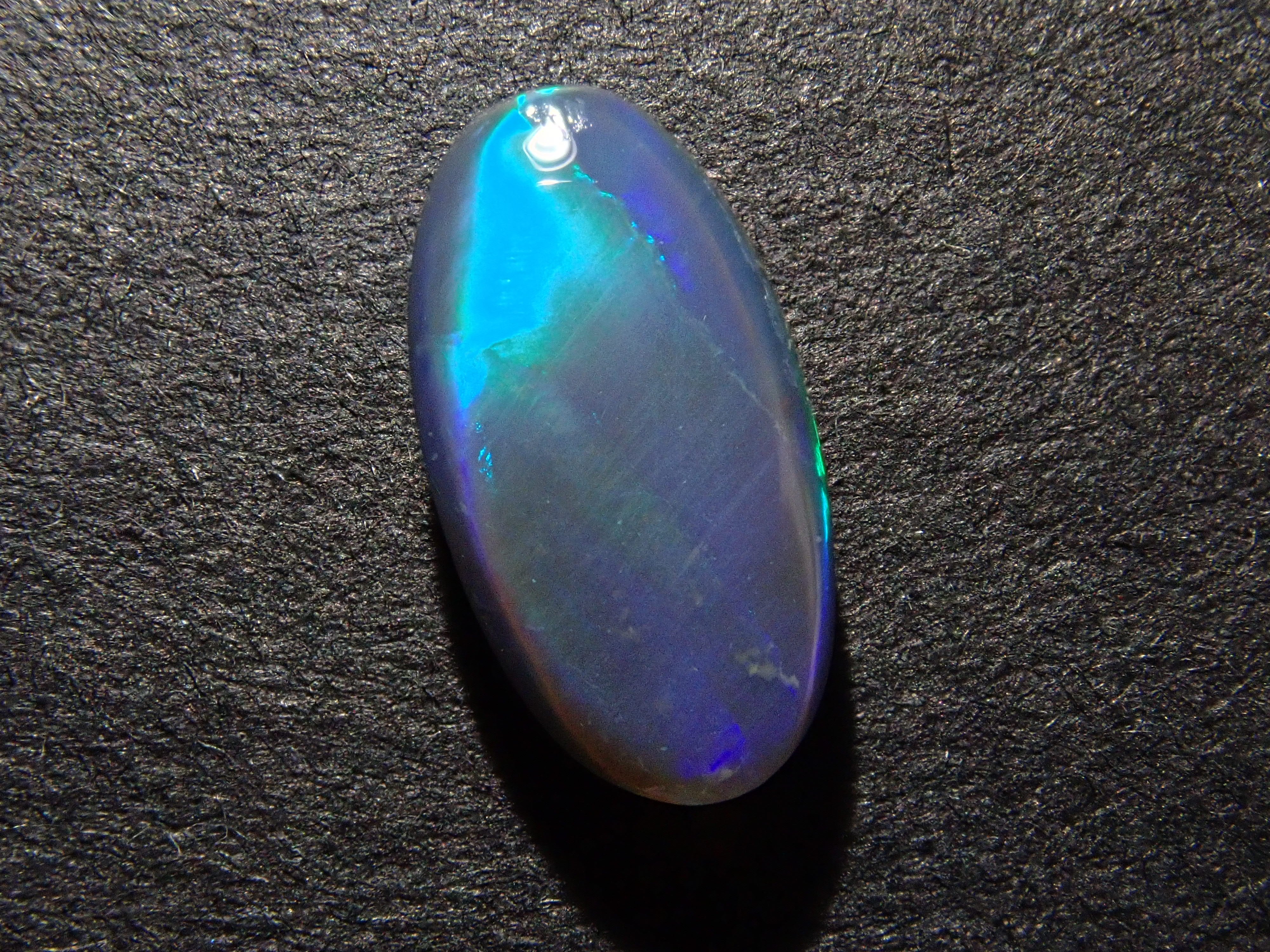 オーストラリア産ブラックオパール 0.754ctルース