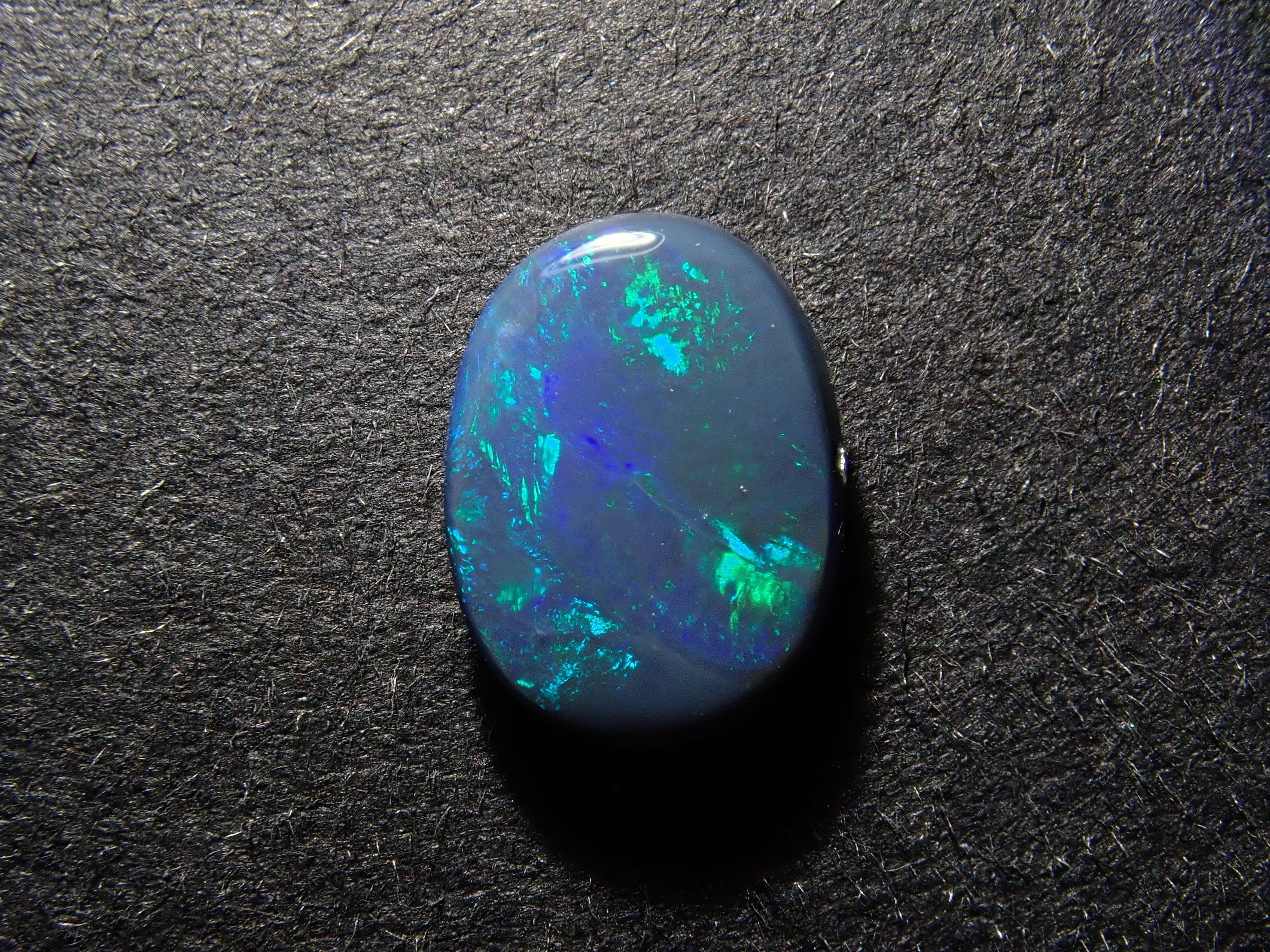 【12562532掲載】オーストラリア産ブラックオパール 0.605ctルース