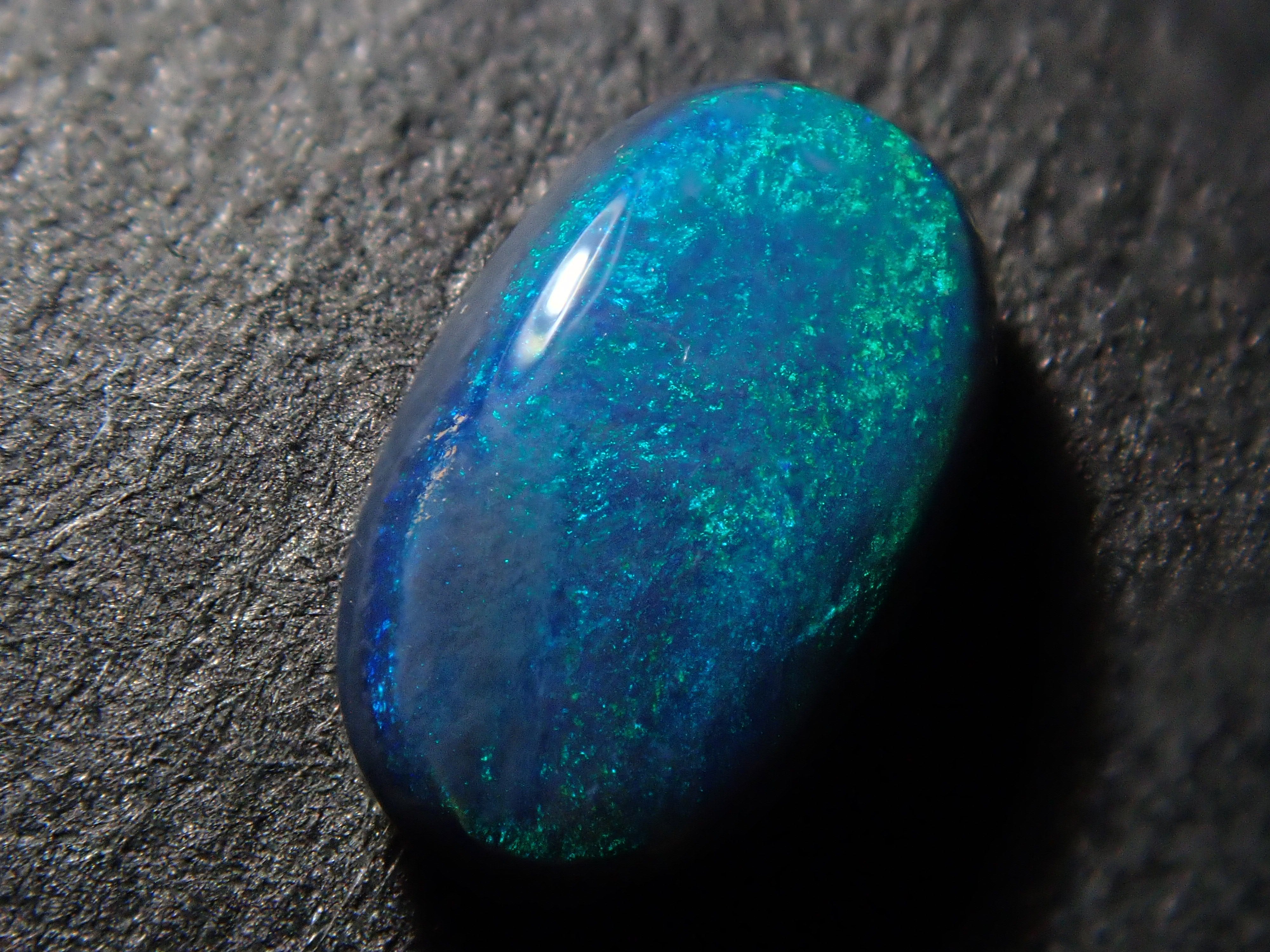 【12562533掲載】オーストラリア産ブラックオパール 0.427ctルース