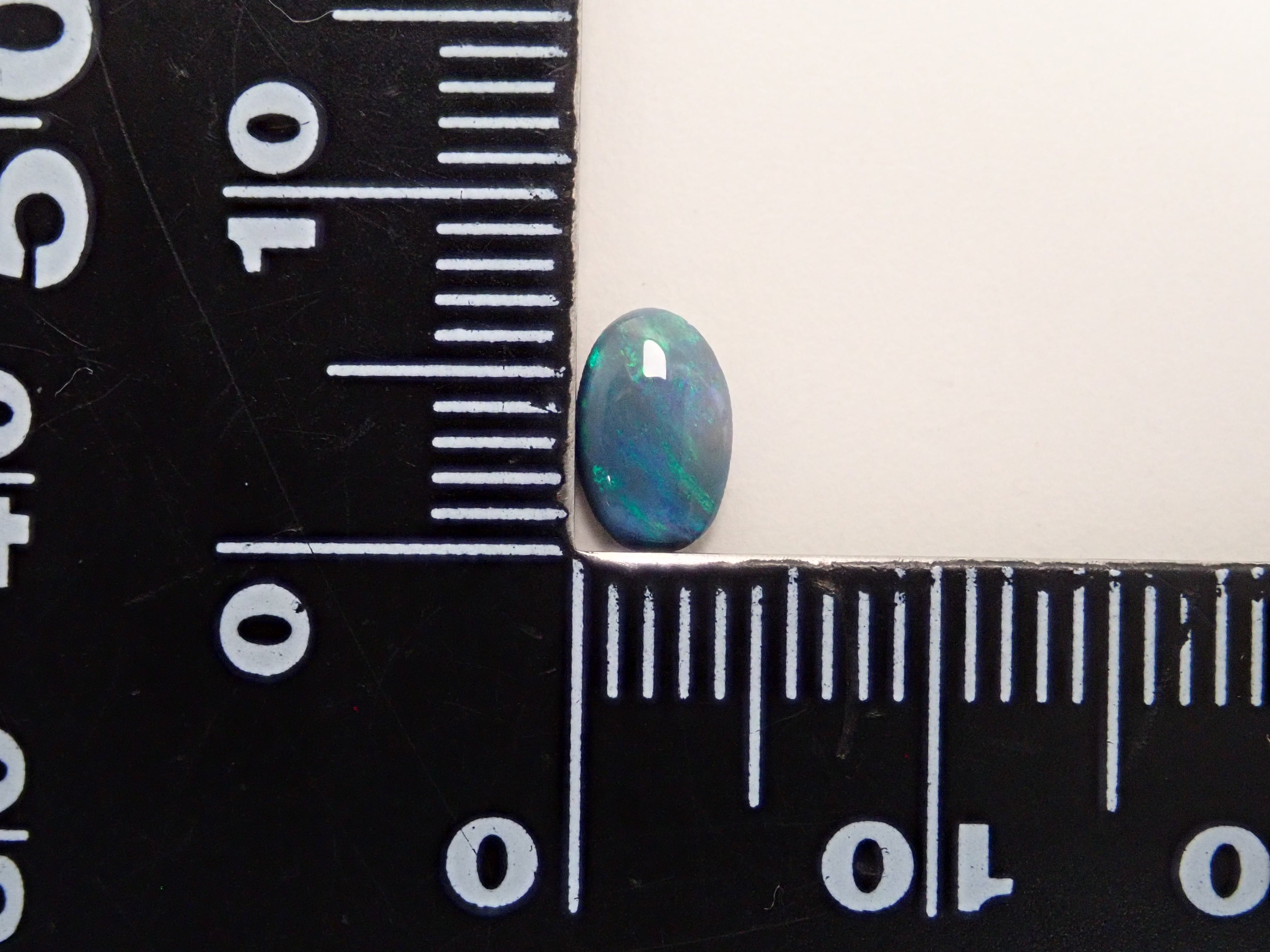 【12562534掲載】オーストラリア産ブラックオパール 0.387ctルース