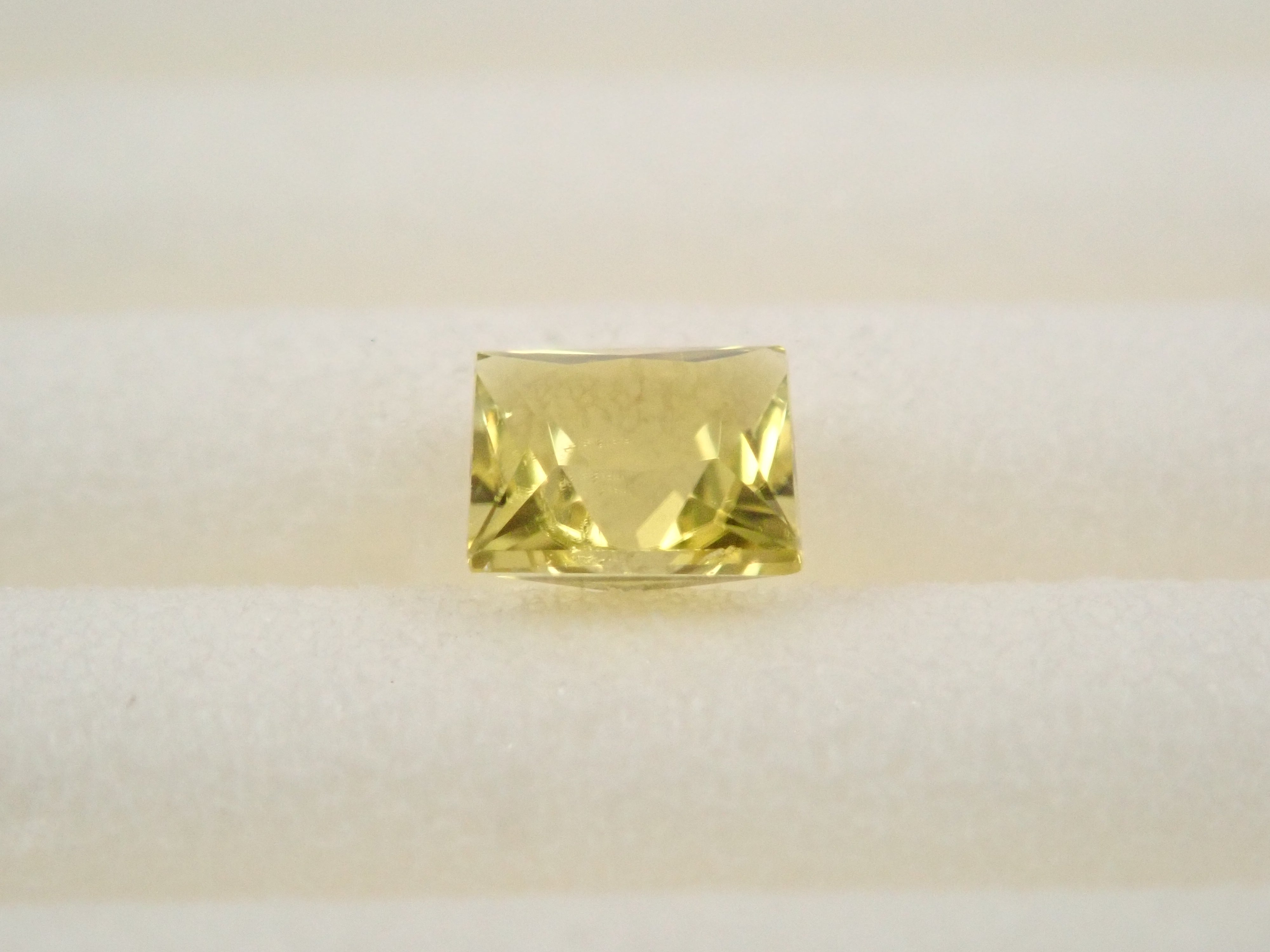 ザンビア産カナリーイエロートルマリン 0.158ctルース