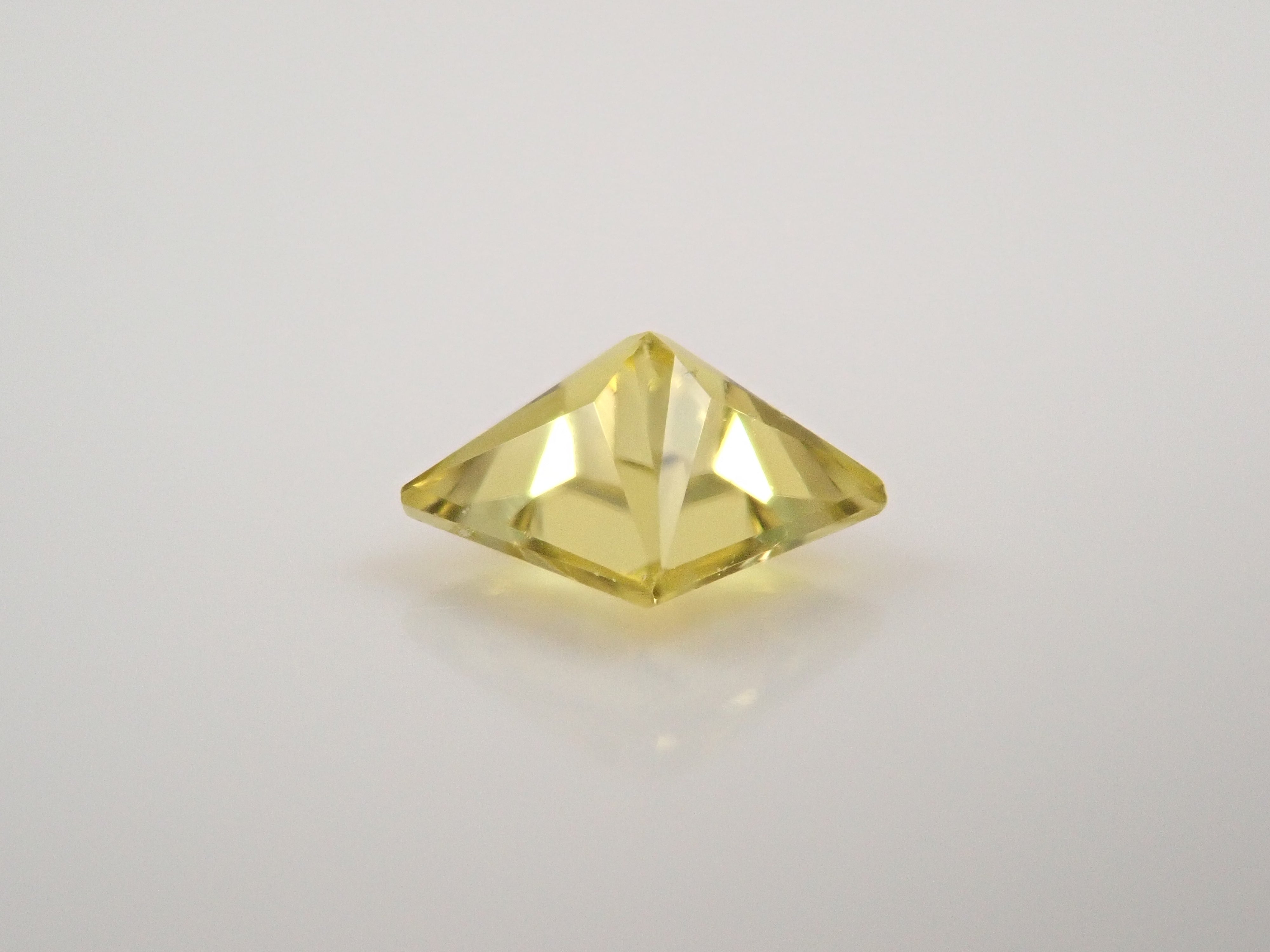 ザンビア産カナリーイエロートルマリン 0.158ctルース