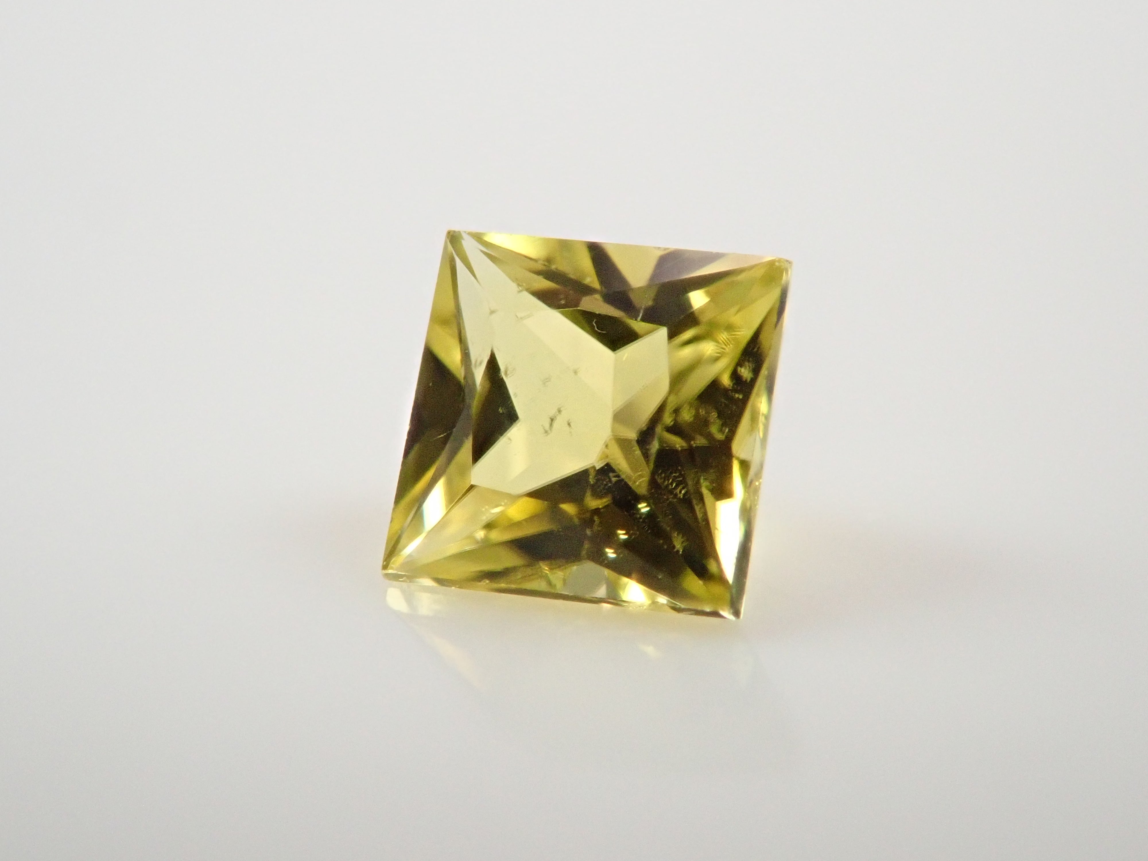 ザンビア産カナリーイエロートルマリン 0.158ctルース