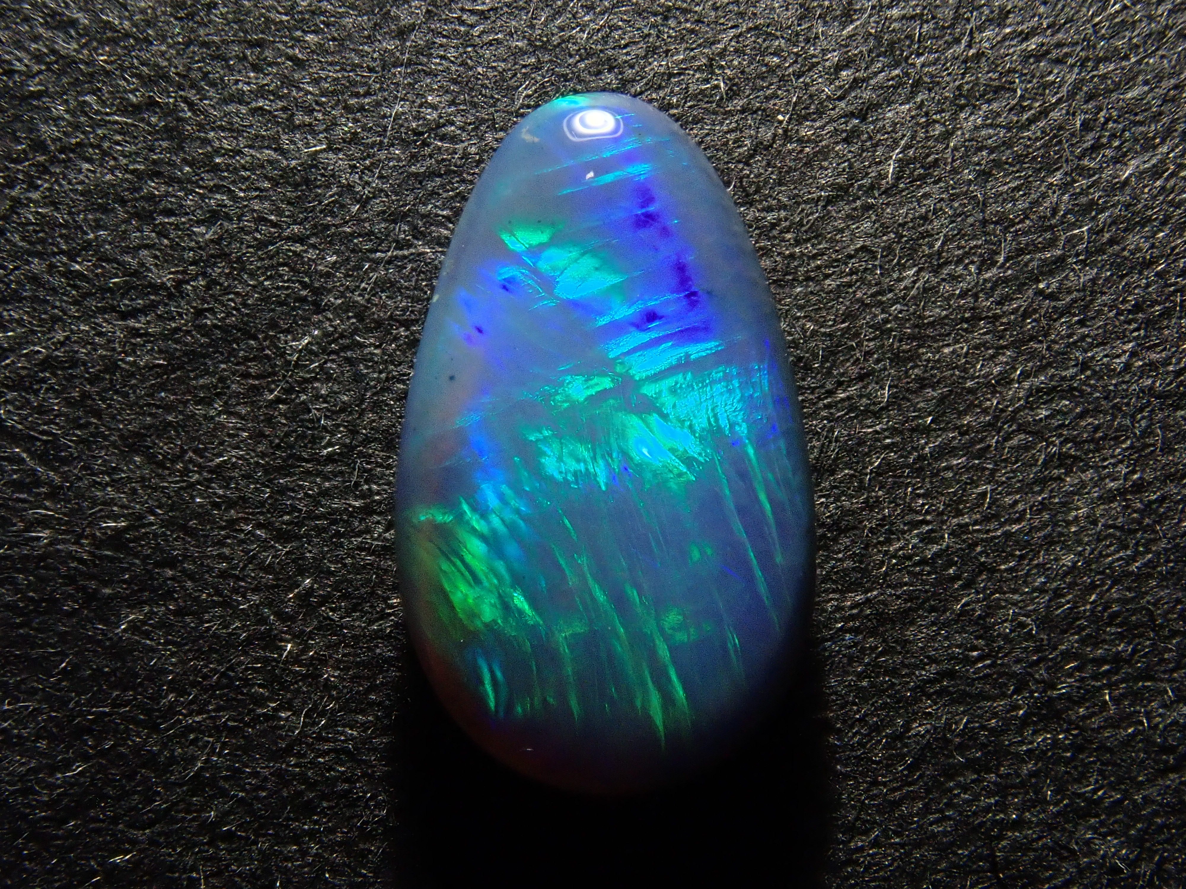 【12562524掲載】オーストラリア産ブラックオパール 0.758ctルース