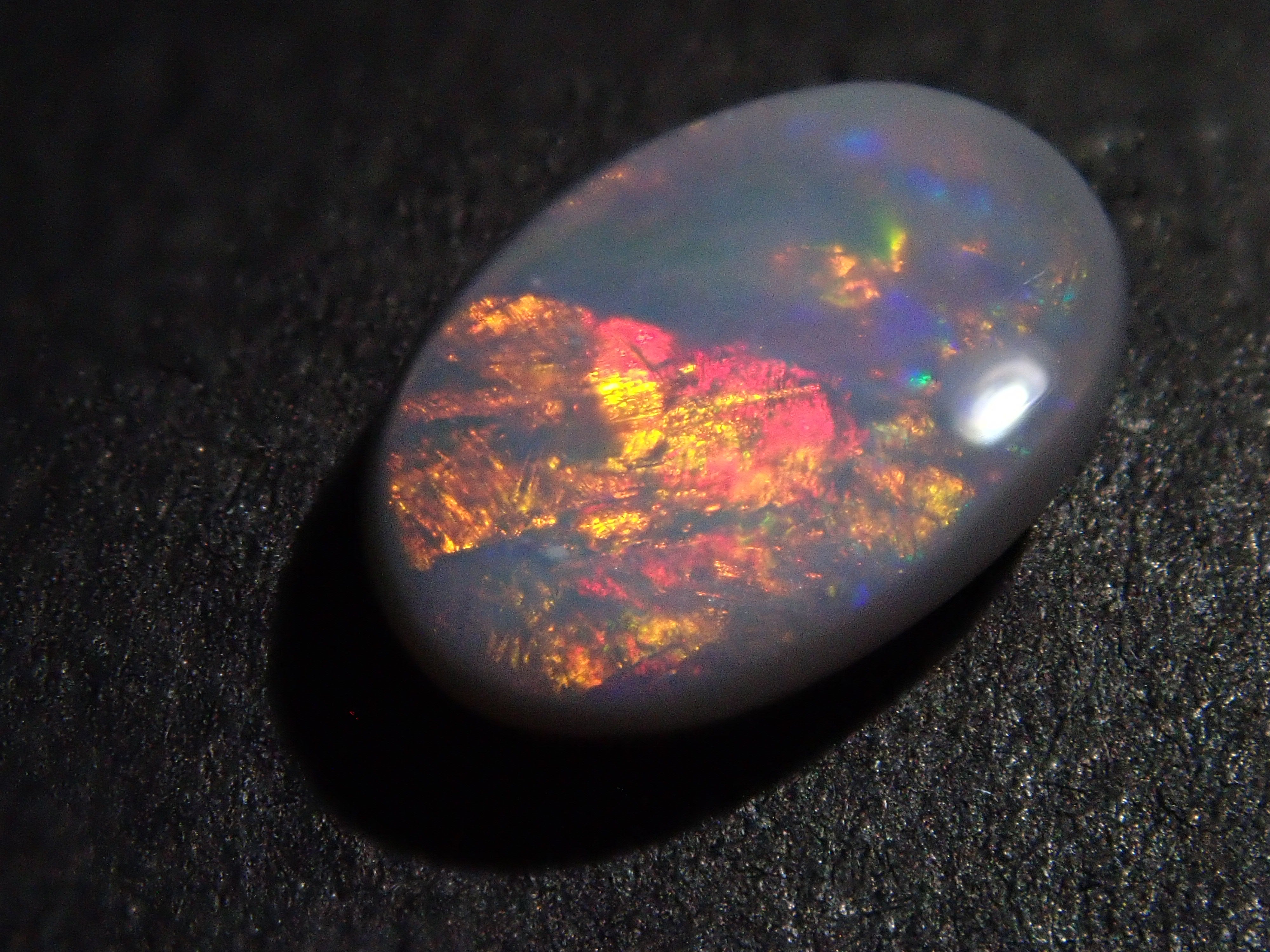 【12562525掲載】オーストラリア産ブラックオパール 0.956ctルース