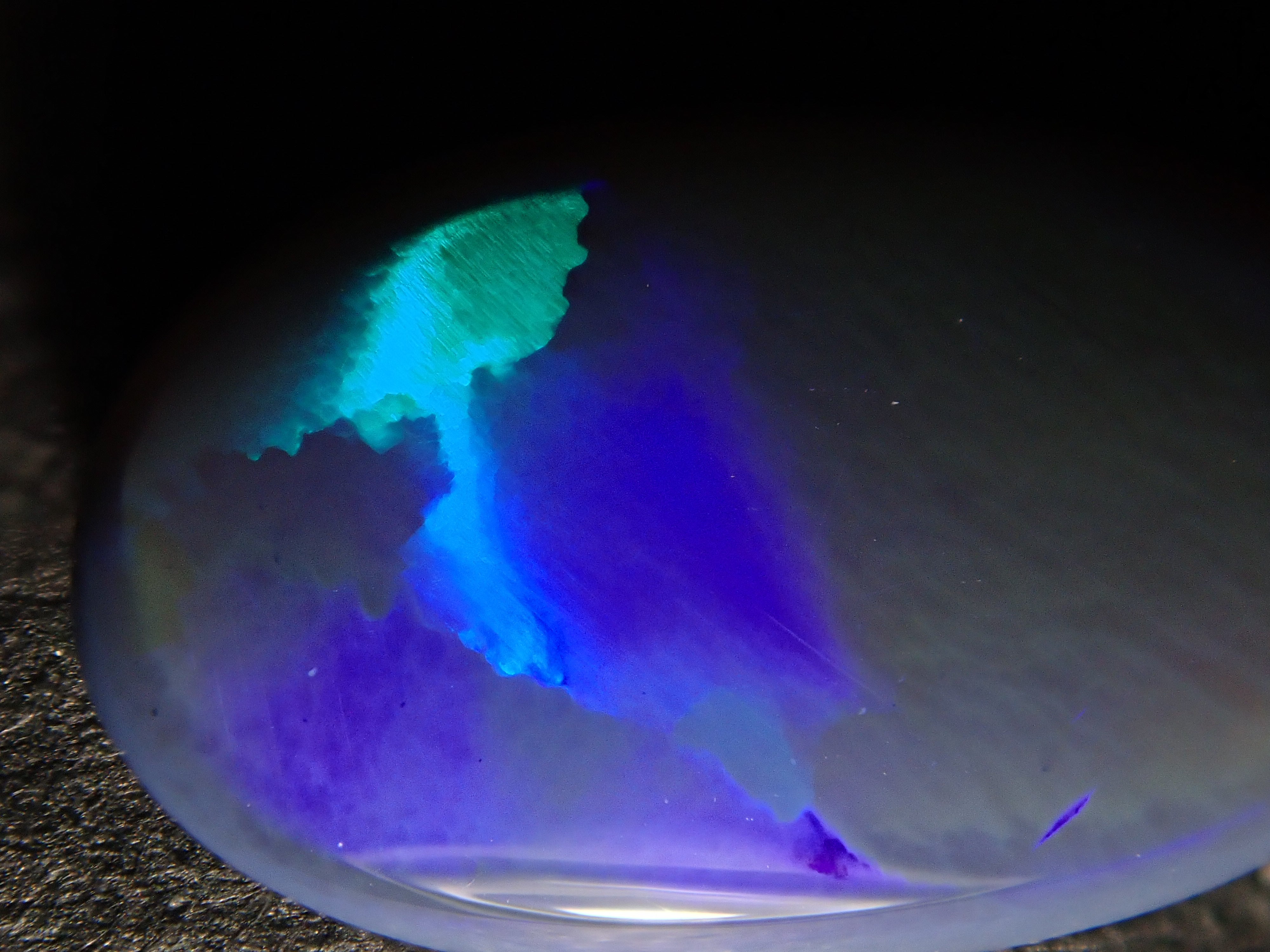 【12562528掲載】オーストラリア産ブラックオパール 1.539ctルース