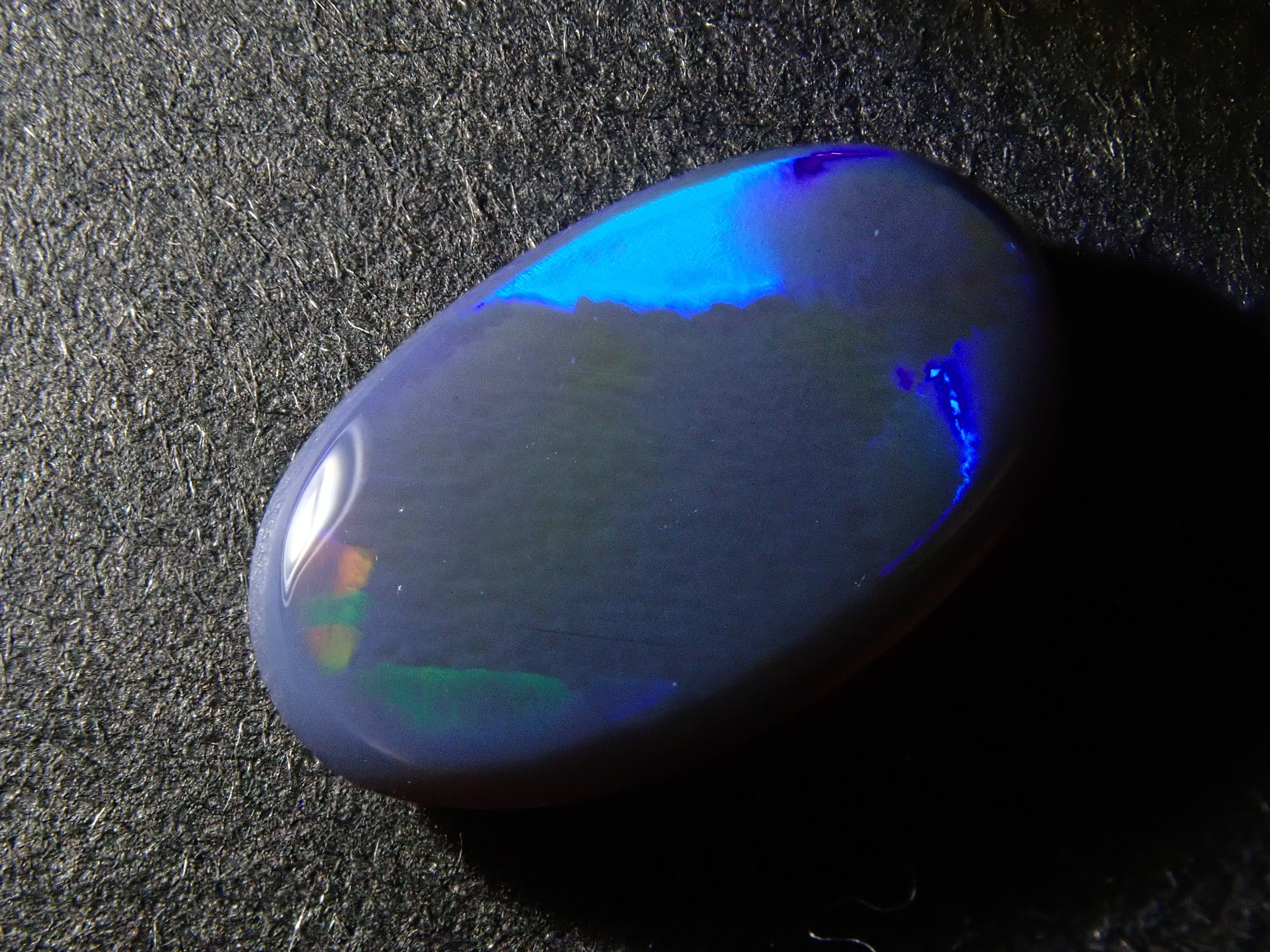 【12562528掲載】オーストラリア産ブラックオパール 1.539ctルース