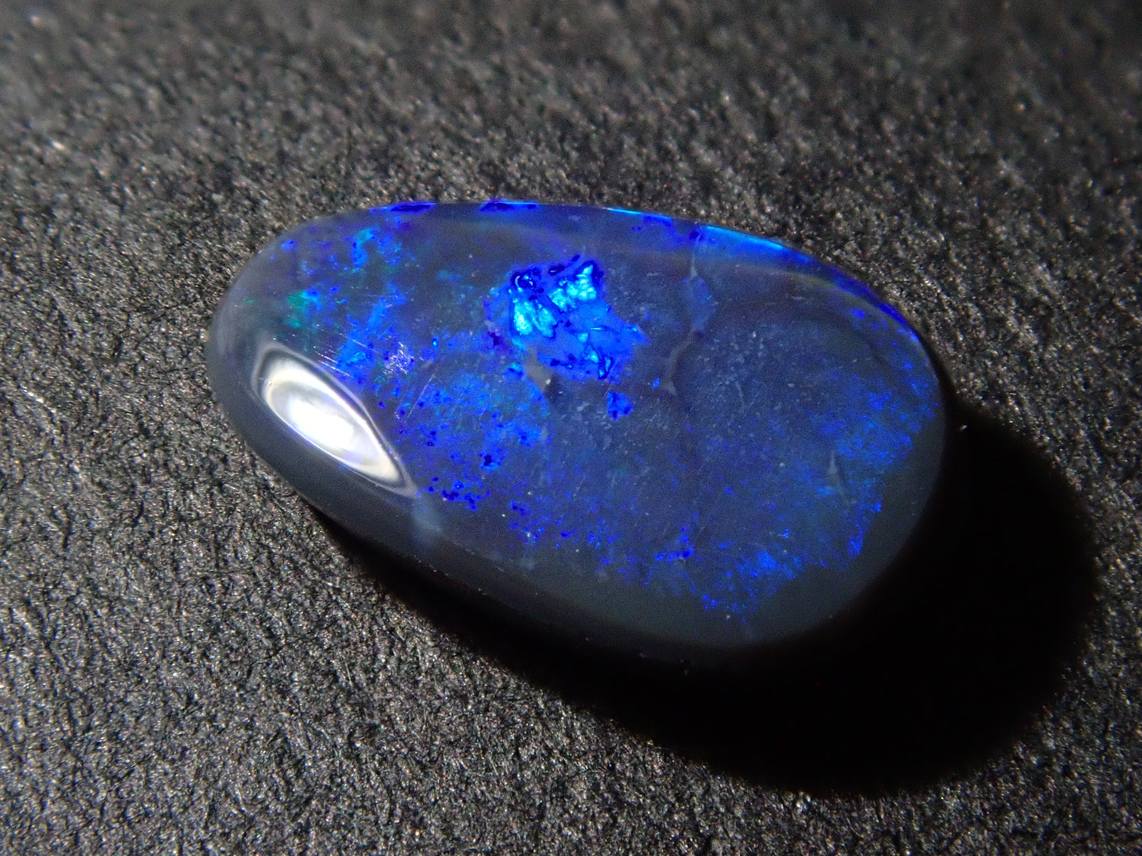 【12562538掲載】オーストラリア産ブラックオパール 0.548ctルース