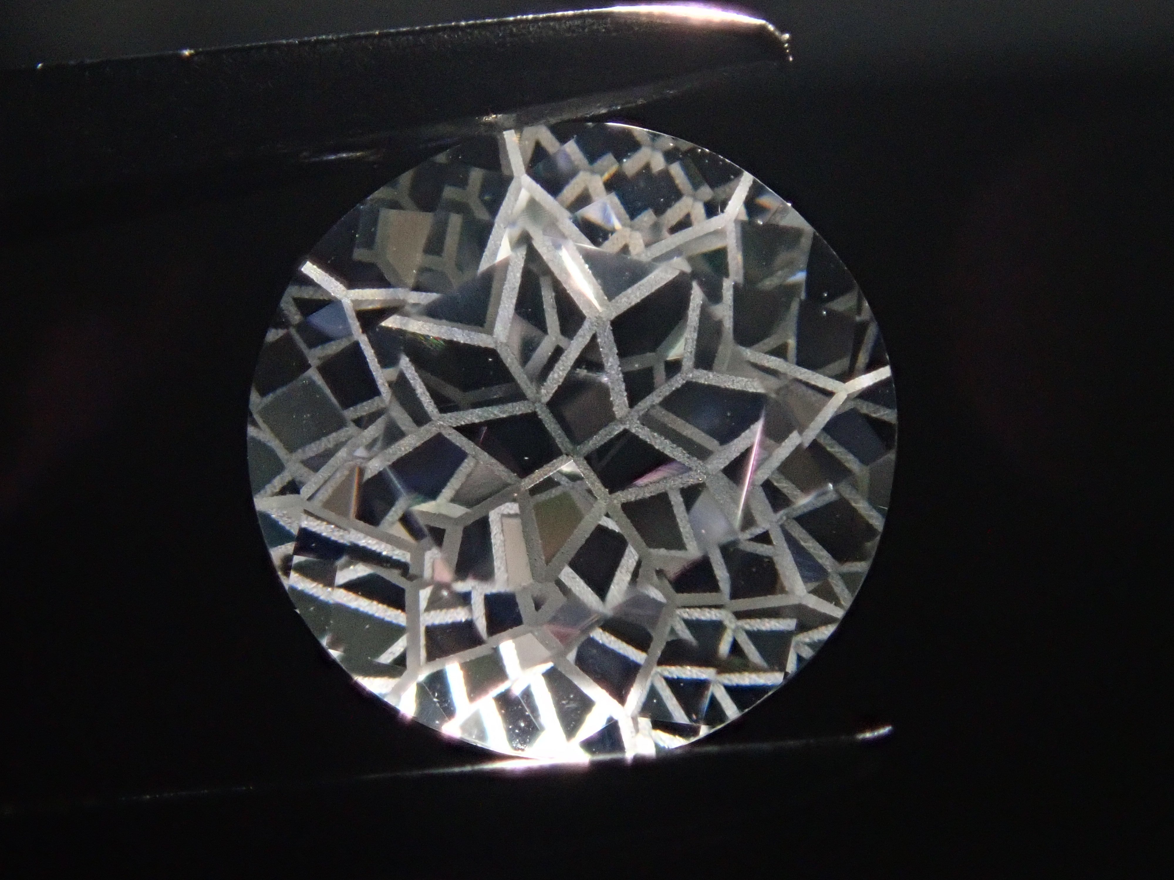 【ダンデライオンカット】ダンビュライト 8mm/1.860ct《コラボ》ルース ワッペン付