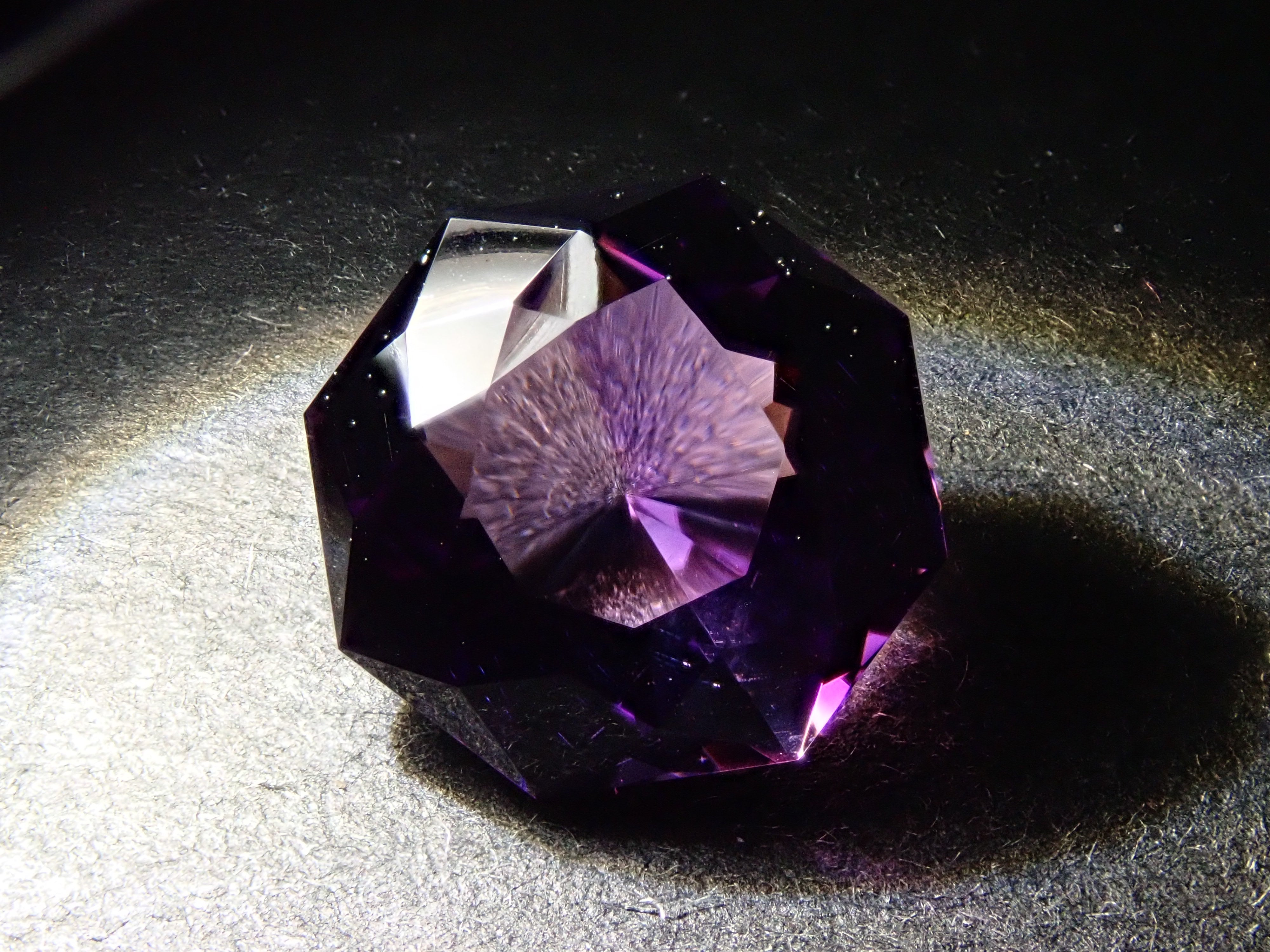 【12562113掲載】カラーシフトアメジスト 3.128ctルース