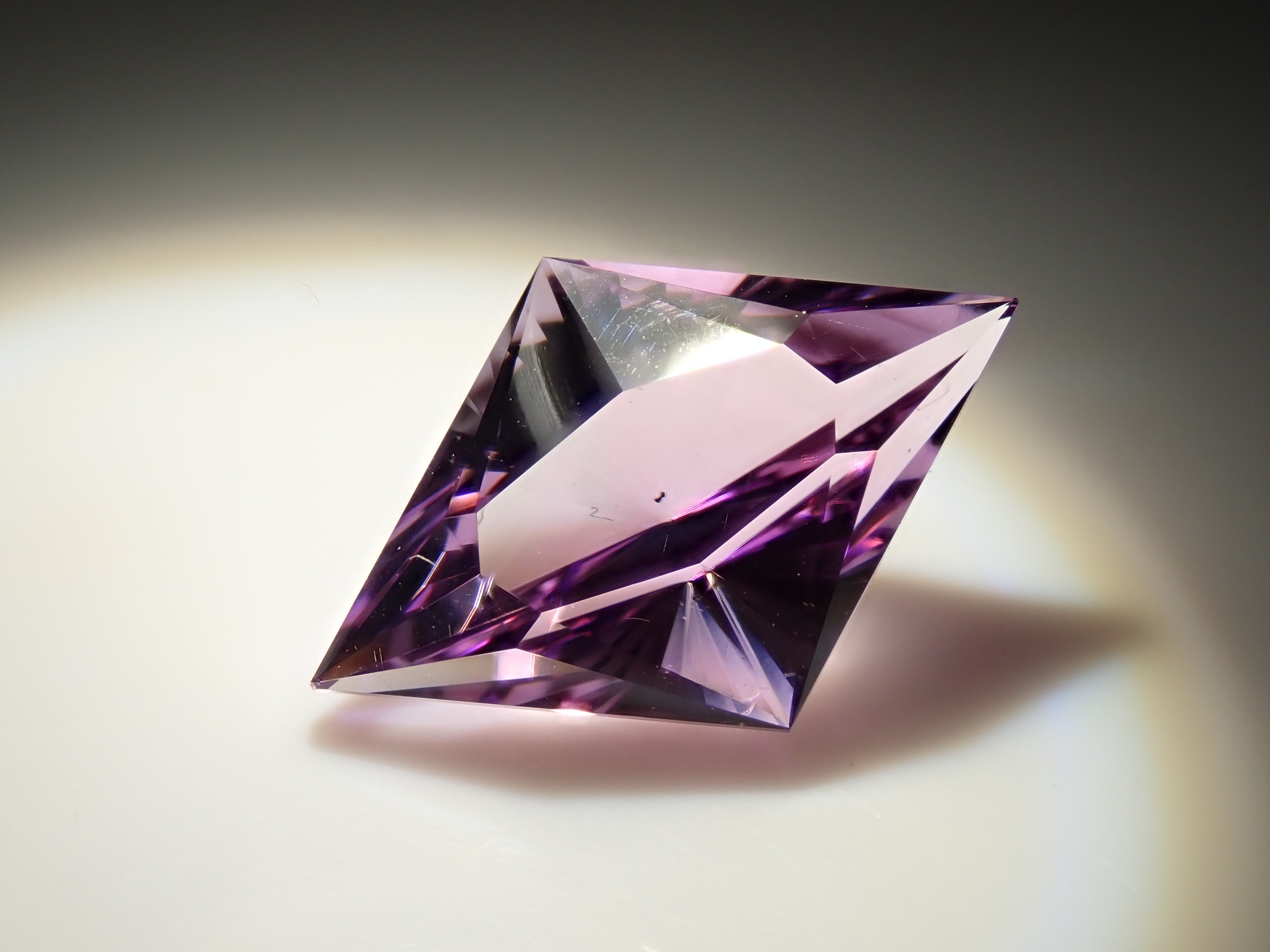 【12562115掲載】ピンクアメジスト 2.545ctルース