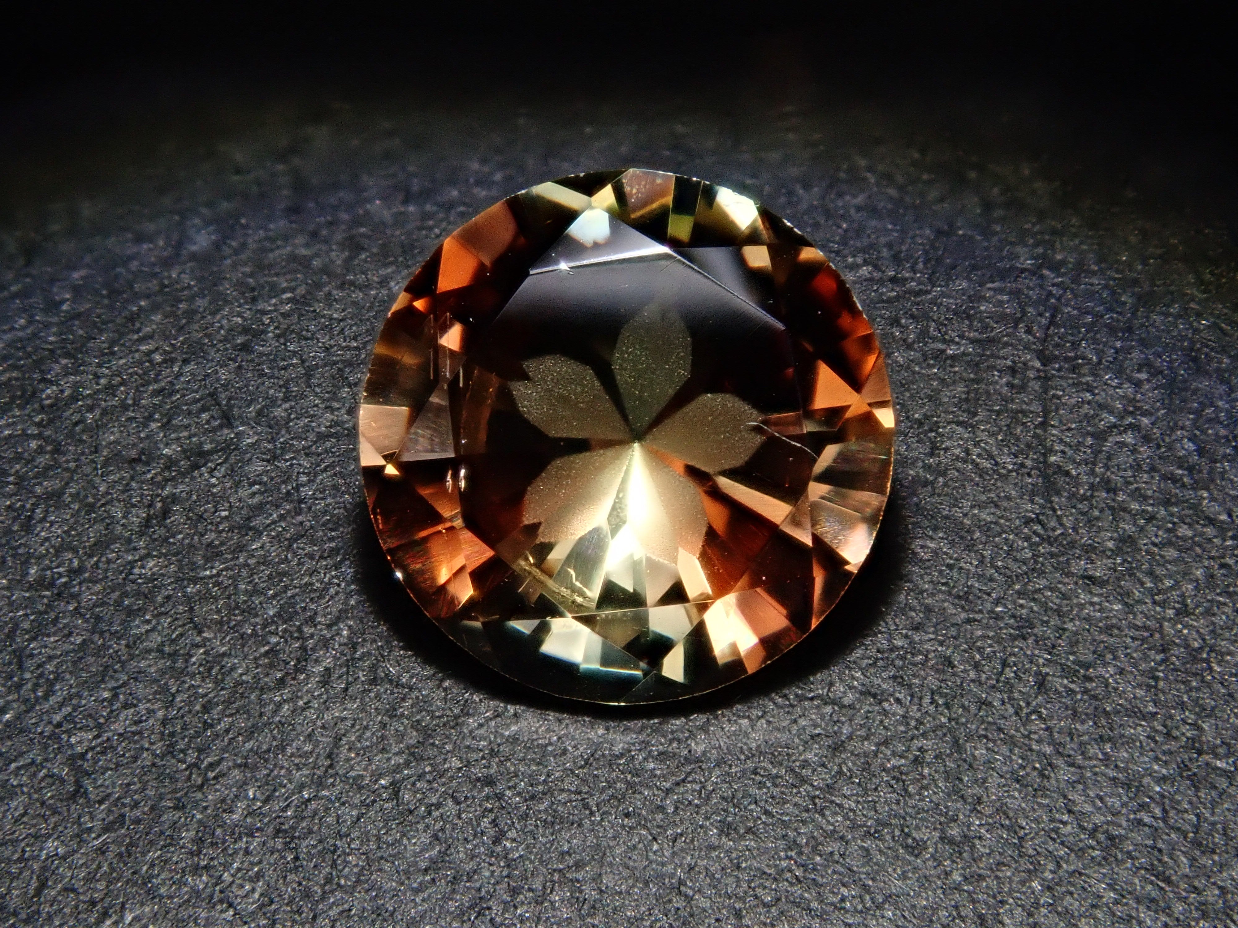 【さくらインカット】スペイン産アンダリュサイト 6.0mm/0.700ct《コラボ》ルース