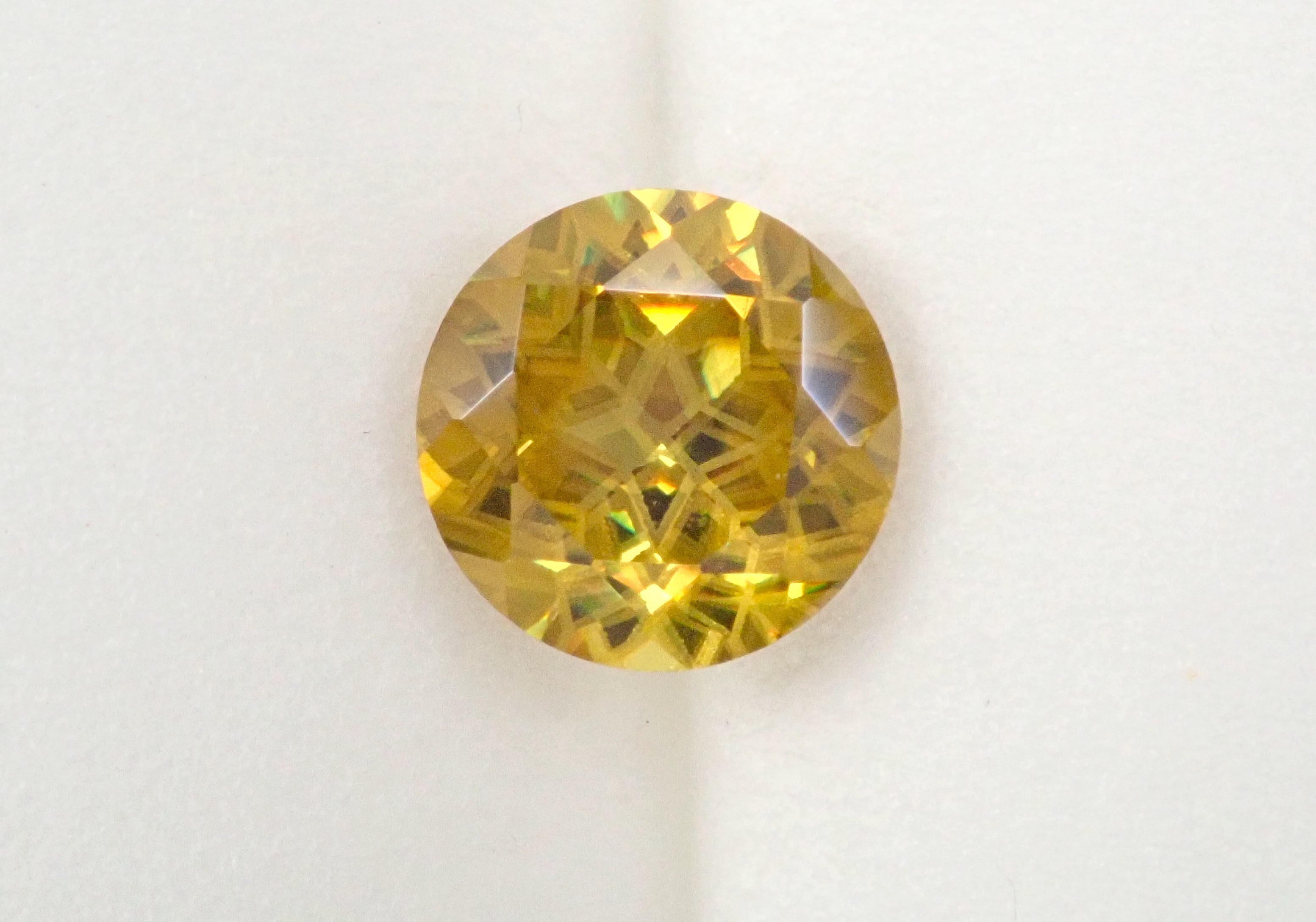 【ダンデライオンカット】スフェーン 7.0mm/1.412ct《コラボ》ルース