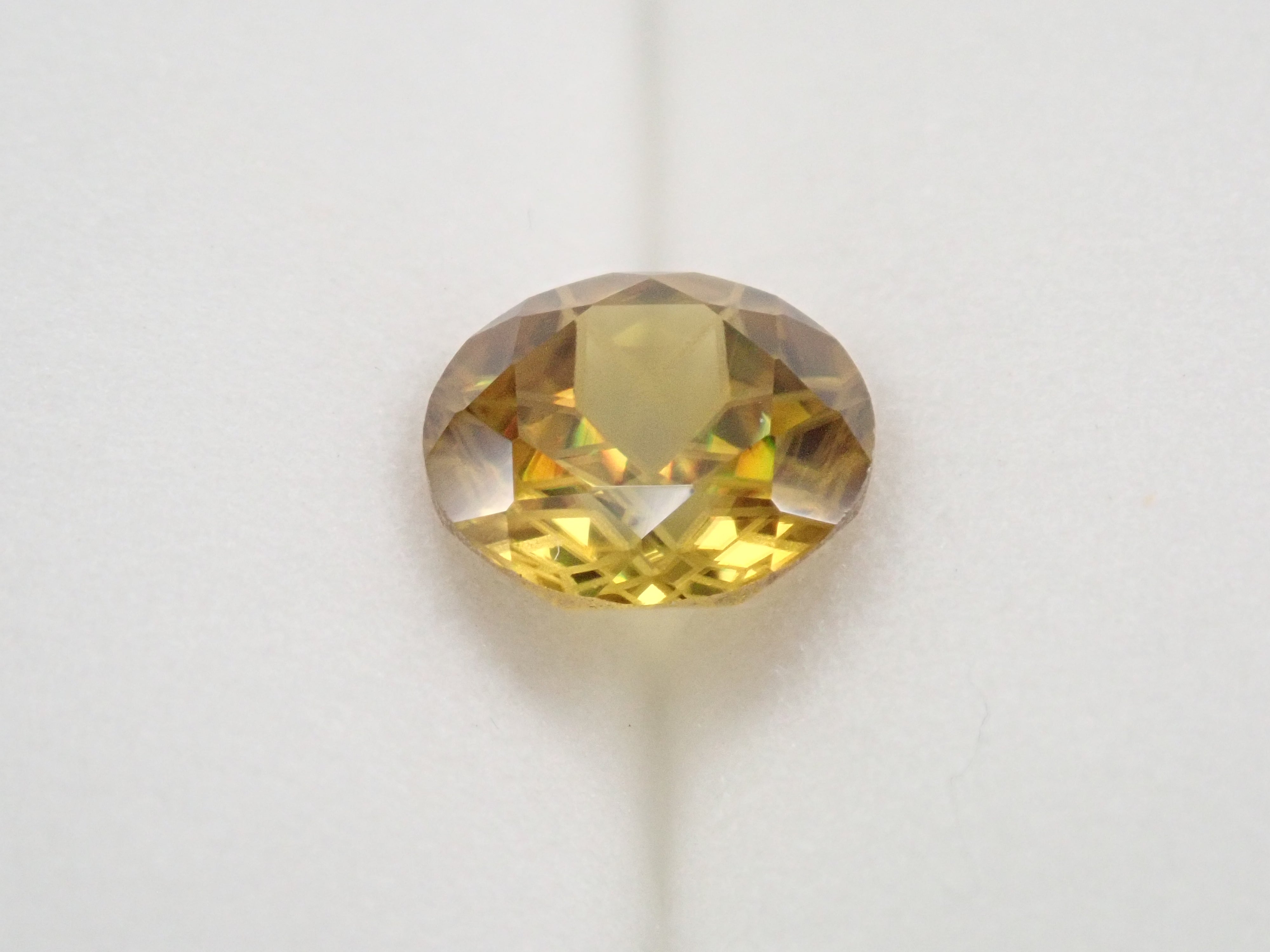 【ダンデライオンカット】スフェーン 7.0mm/1.412ct《コラボ》ルース