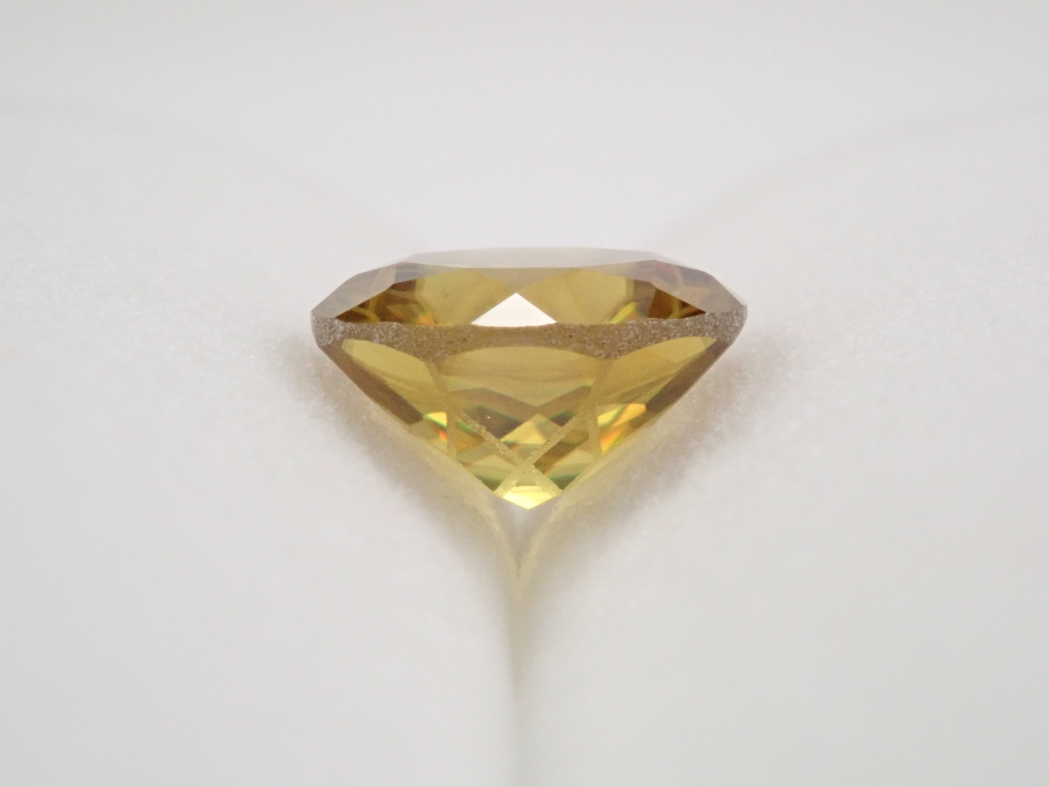 【ダンデライオンカット】スフェーン 7.0mm/1.412ct《コラボ》ルース