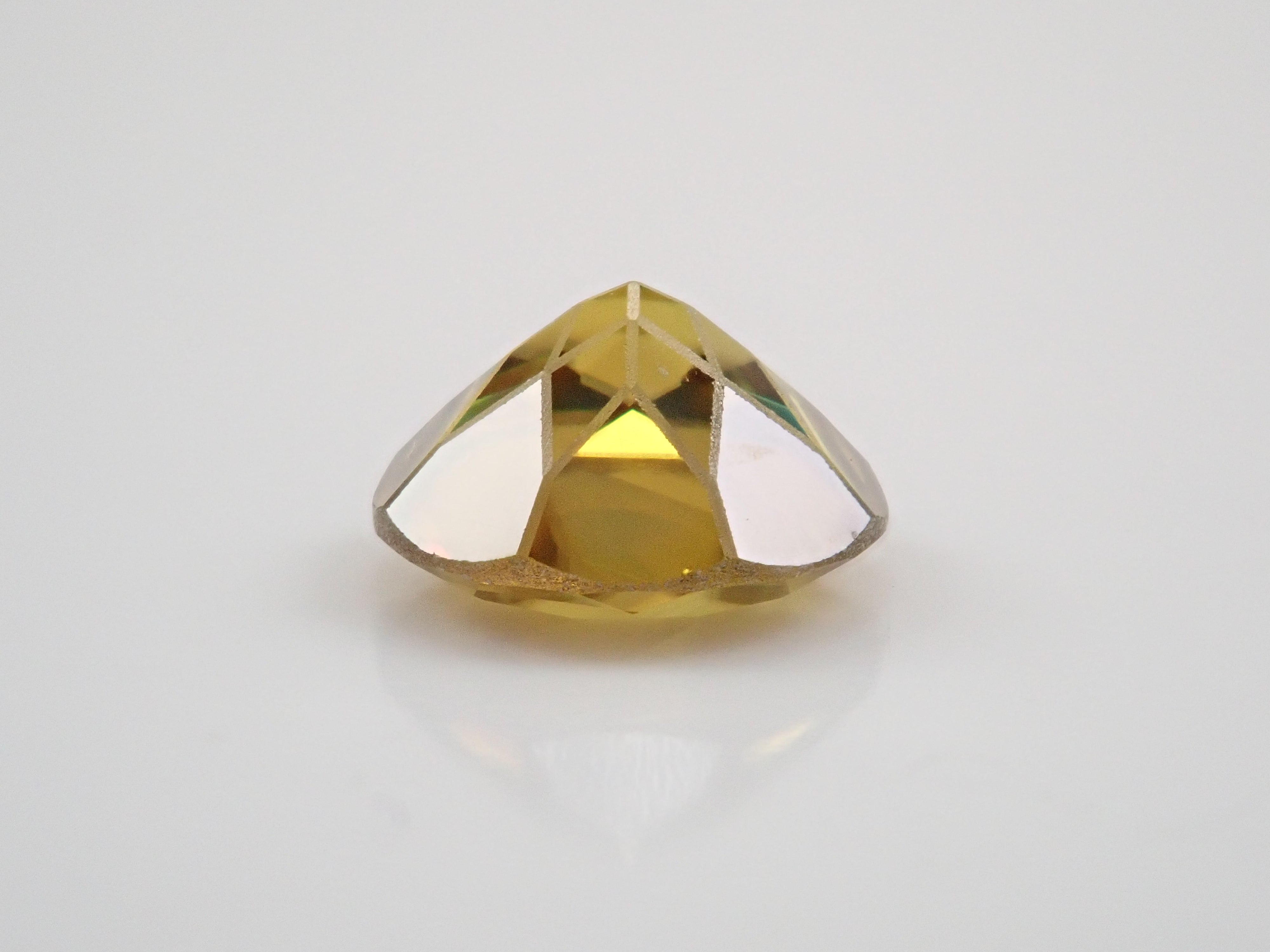 【ダンデライオンカット】スフェーン 7.0mm/1.412ct《コラボ》ルース
