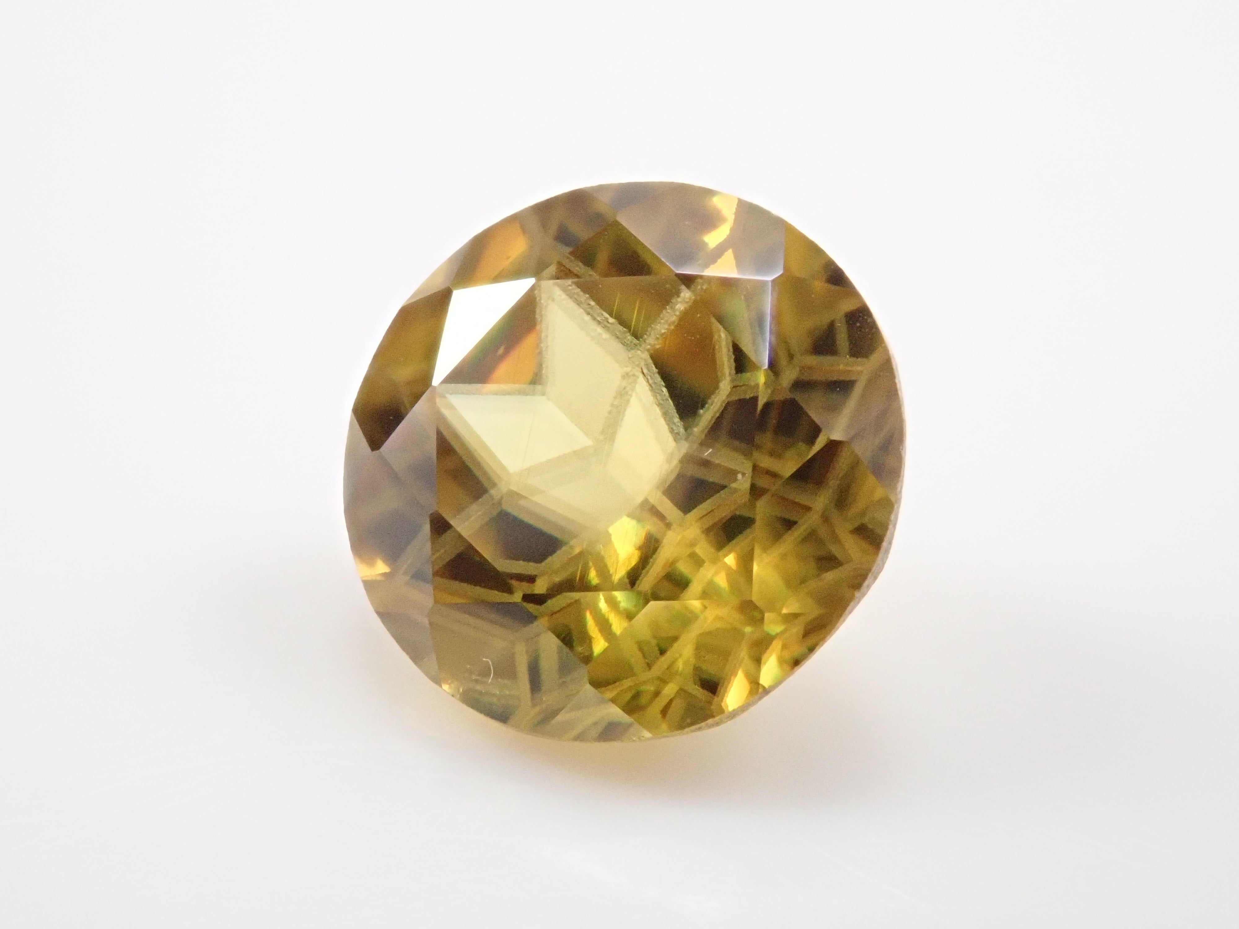 【ダンデライオンカット】スフェーン 7.0mm/1.412ct《コラボ》ルース