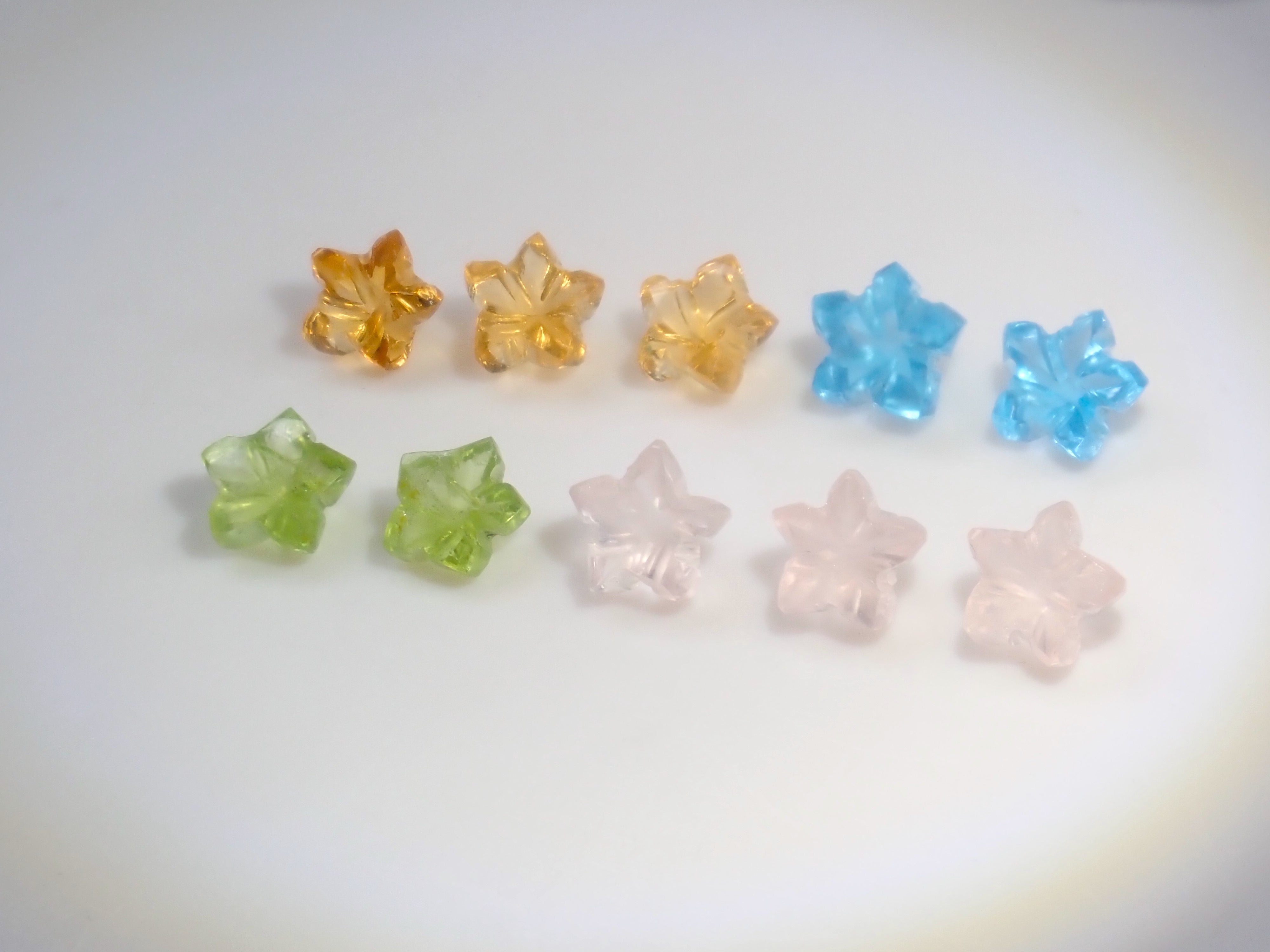 【3/28 22時販売】《限定10石》プルメリアカットのカービング(ペリドット、ブルートパーズ、シトリン、ローズクォーツ) 1石《複数購入割引有》