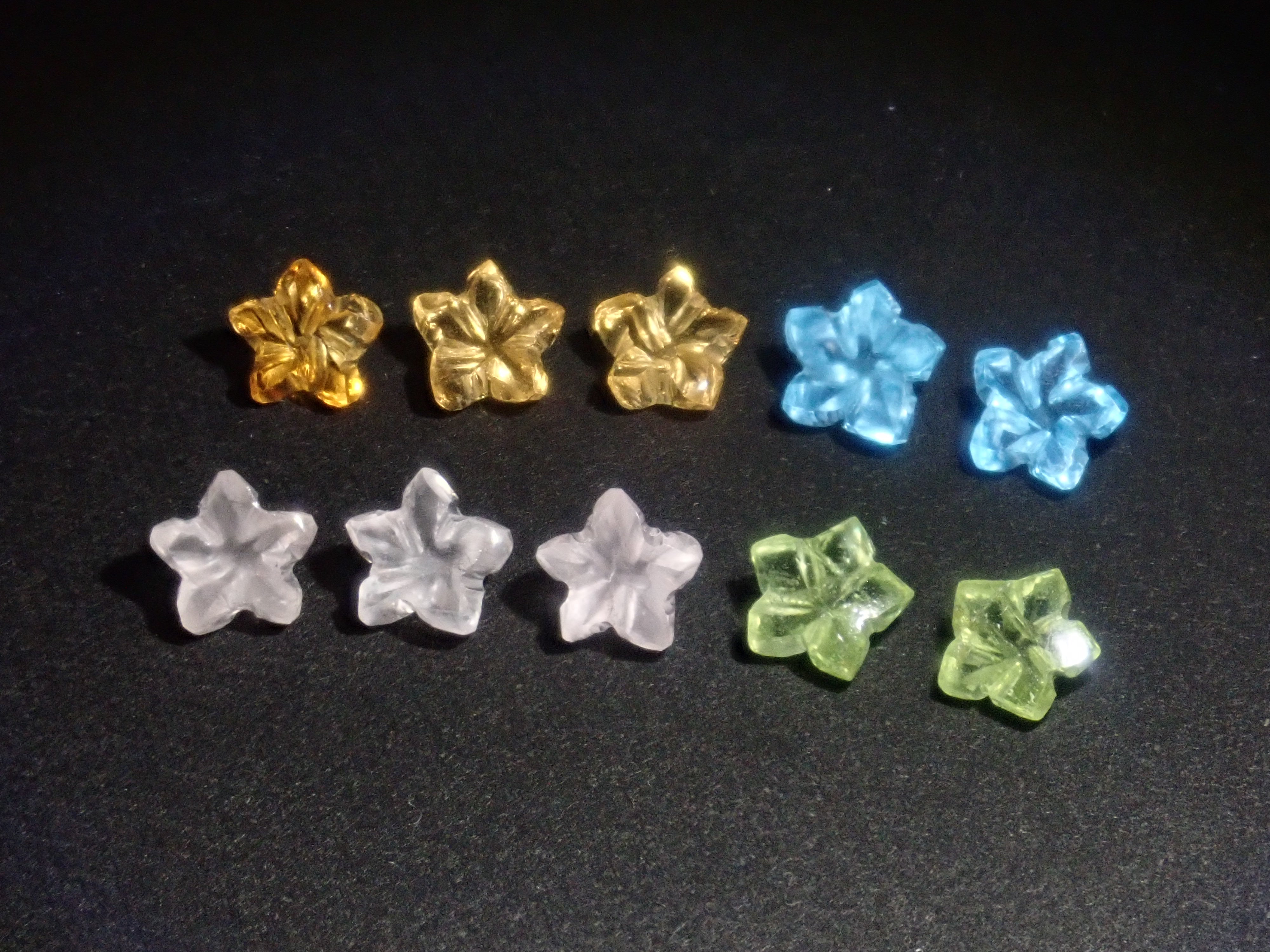 【3/28 22時販売】《限定10石》プルメリアカットのカービング(ペリドット、ブルートパーズ、シトリン、ローズクォーツ) 1石《複数購入割引有》